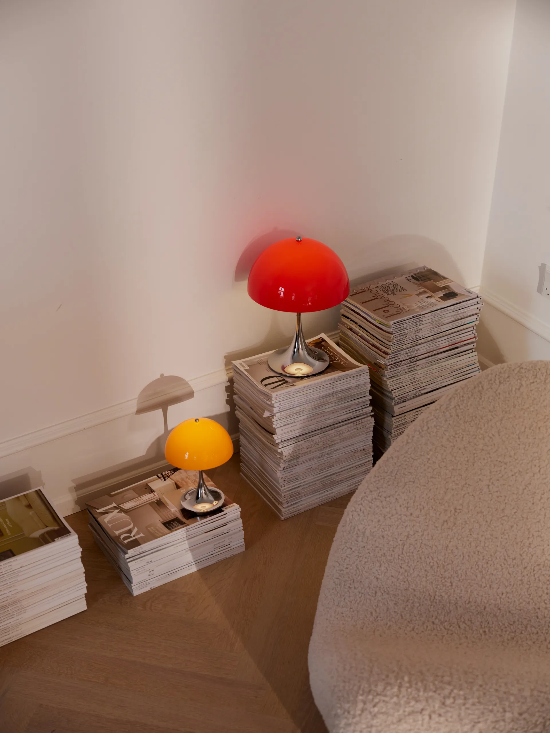 Lampada da tavolo Panthella 250 portable V3, Original Opal Red Louis Poulsen