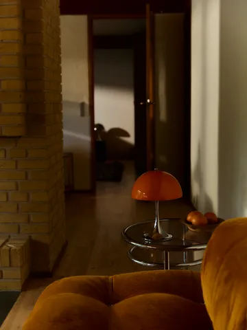 Lampada da tavolo Panthella 250 portable V3 - Original Opal Red - Louis Poulsen