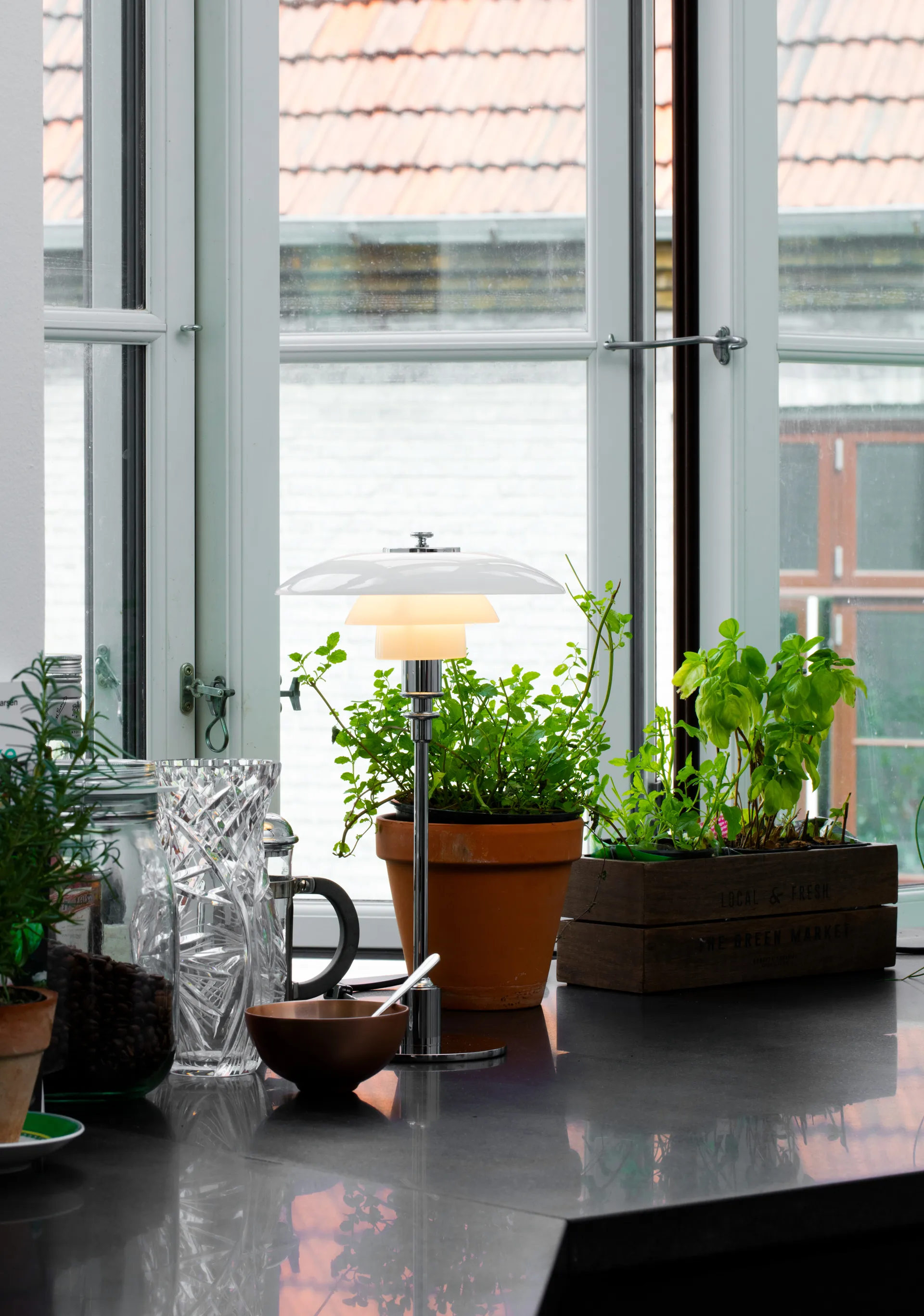 Lampada da tavolo PH 2/1, Cromo Louis Poulsen