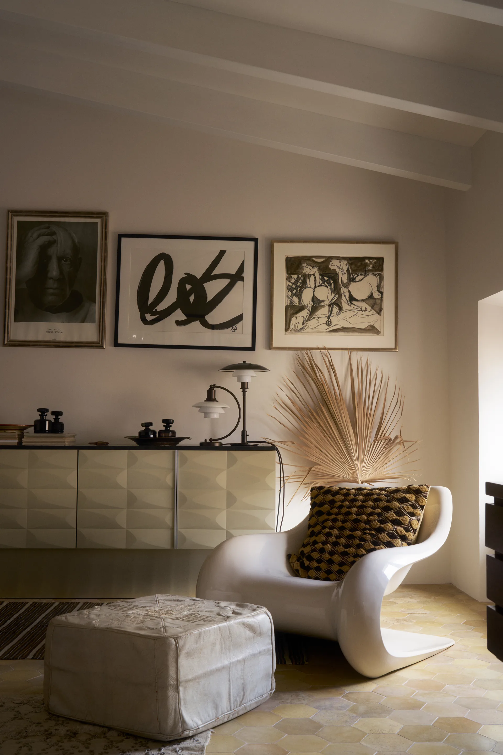 Lampada da tavolo PH 3/2 Luna, Aged brass-vetro opale Louis Poulsen