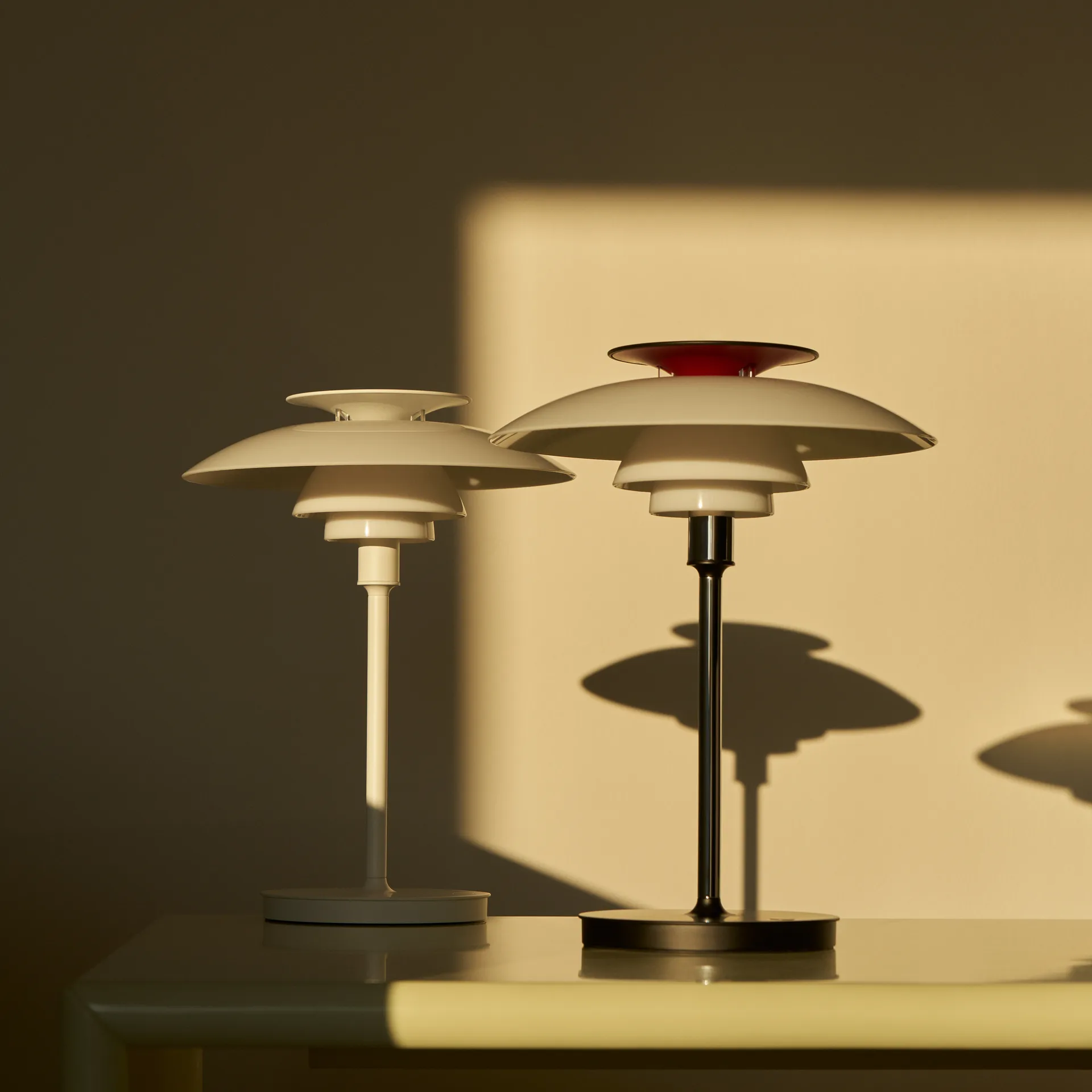 Lampada da tavolo PH 80 portatile, Opale bianco, cromato Louis Poulsen