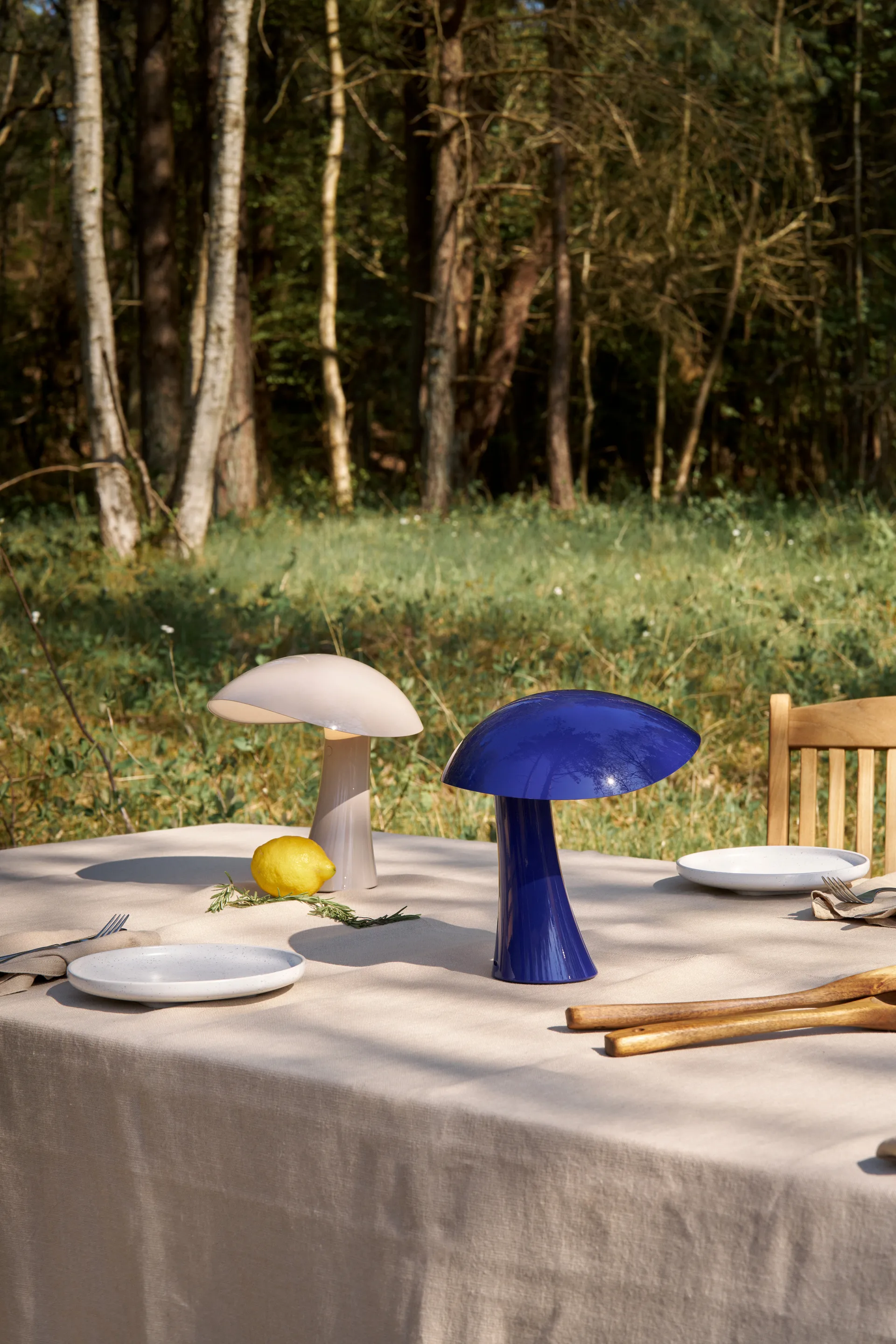 Lampada da tavolo Rumee 220 portatile, Night Blue Louis Poulsen