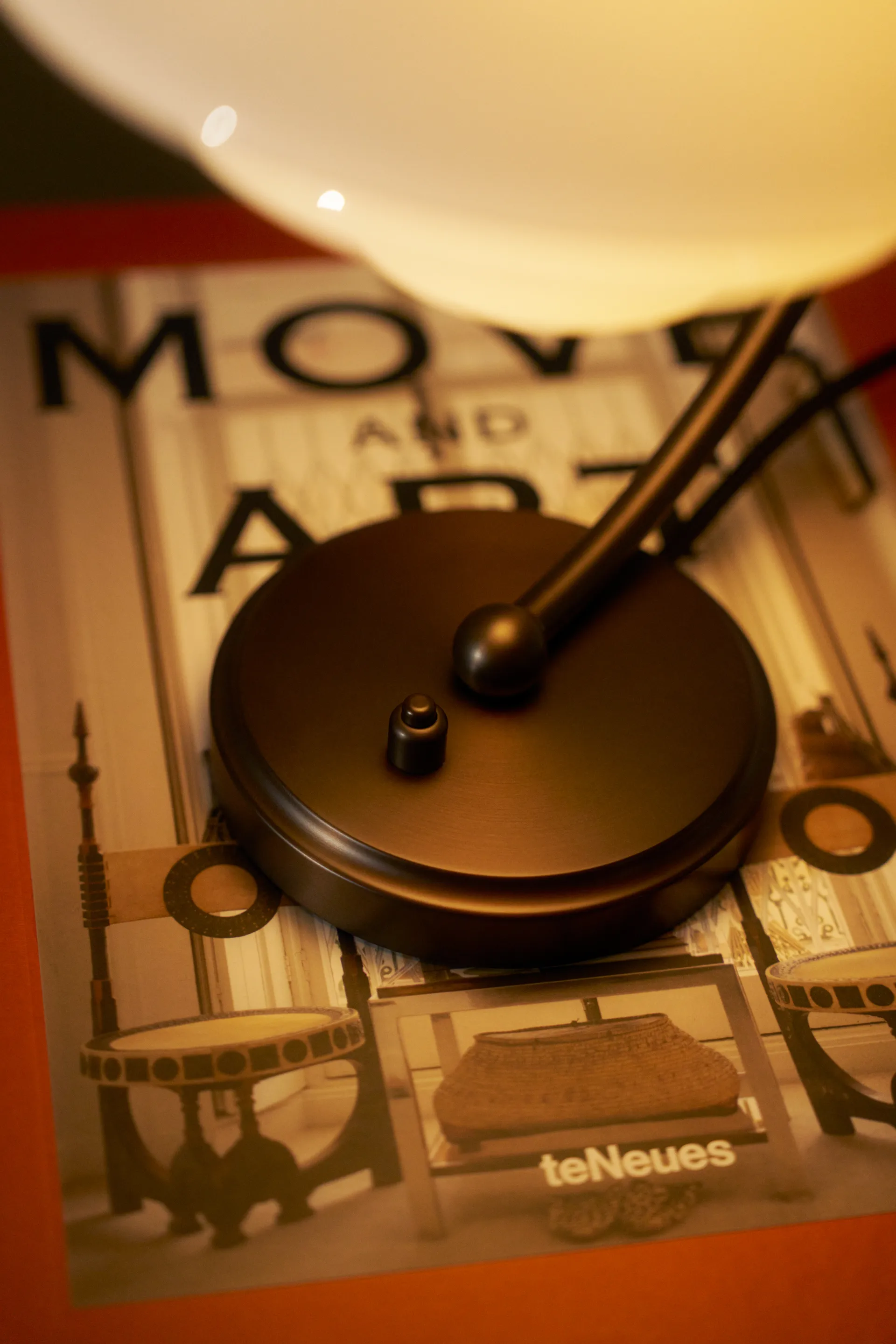 PH 2/2 Luna, Aged brass-vetro opalino Louis Poulsen