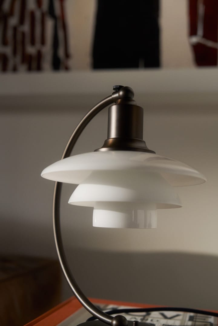 PH 2/2 Luna, Aged brass-vetro opalino Louis Poulsen
