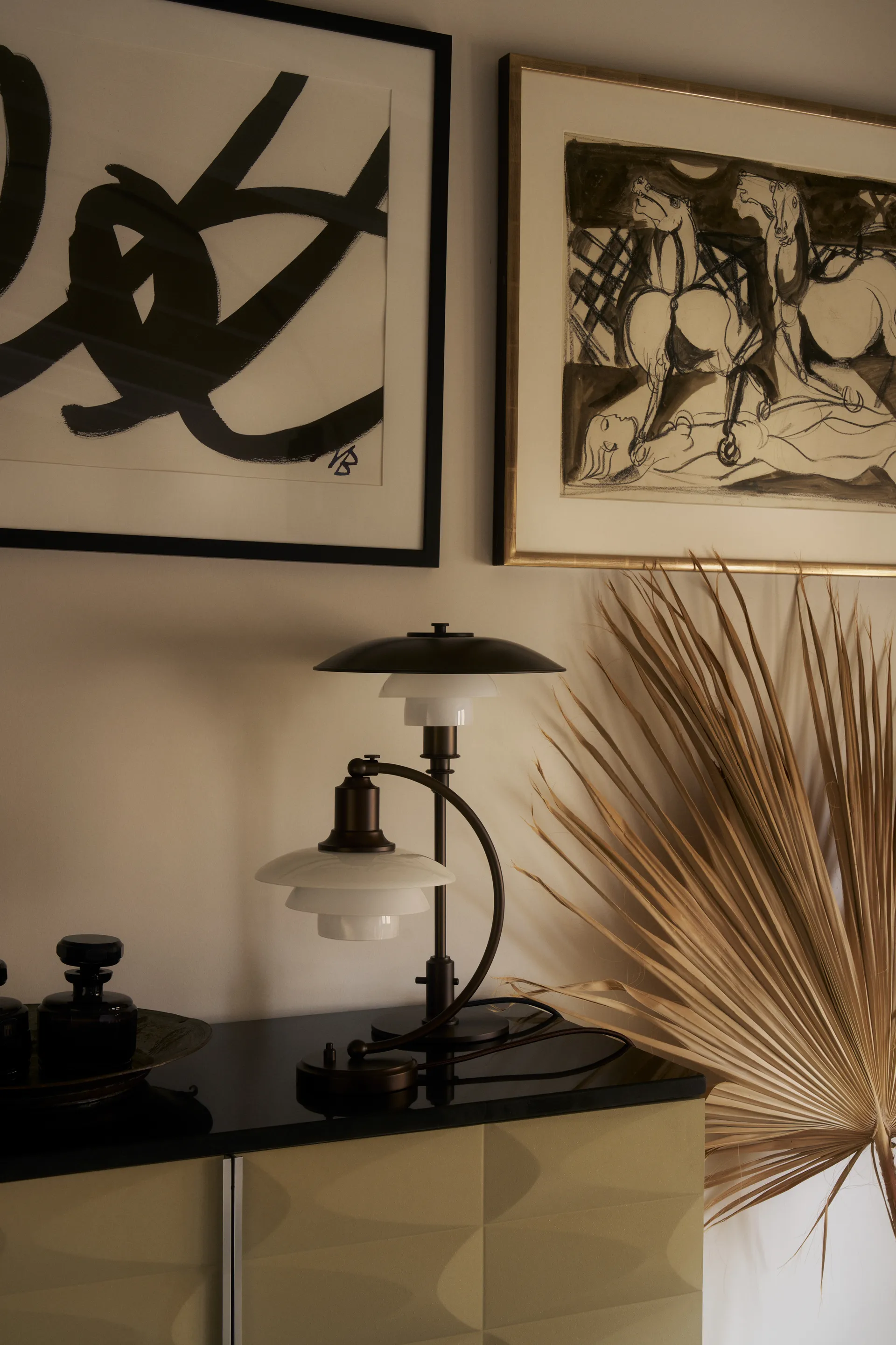 PH 2/2 Luna, Aged brass-vetro opalino Louis Poulsen