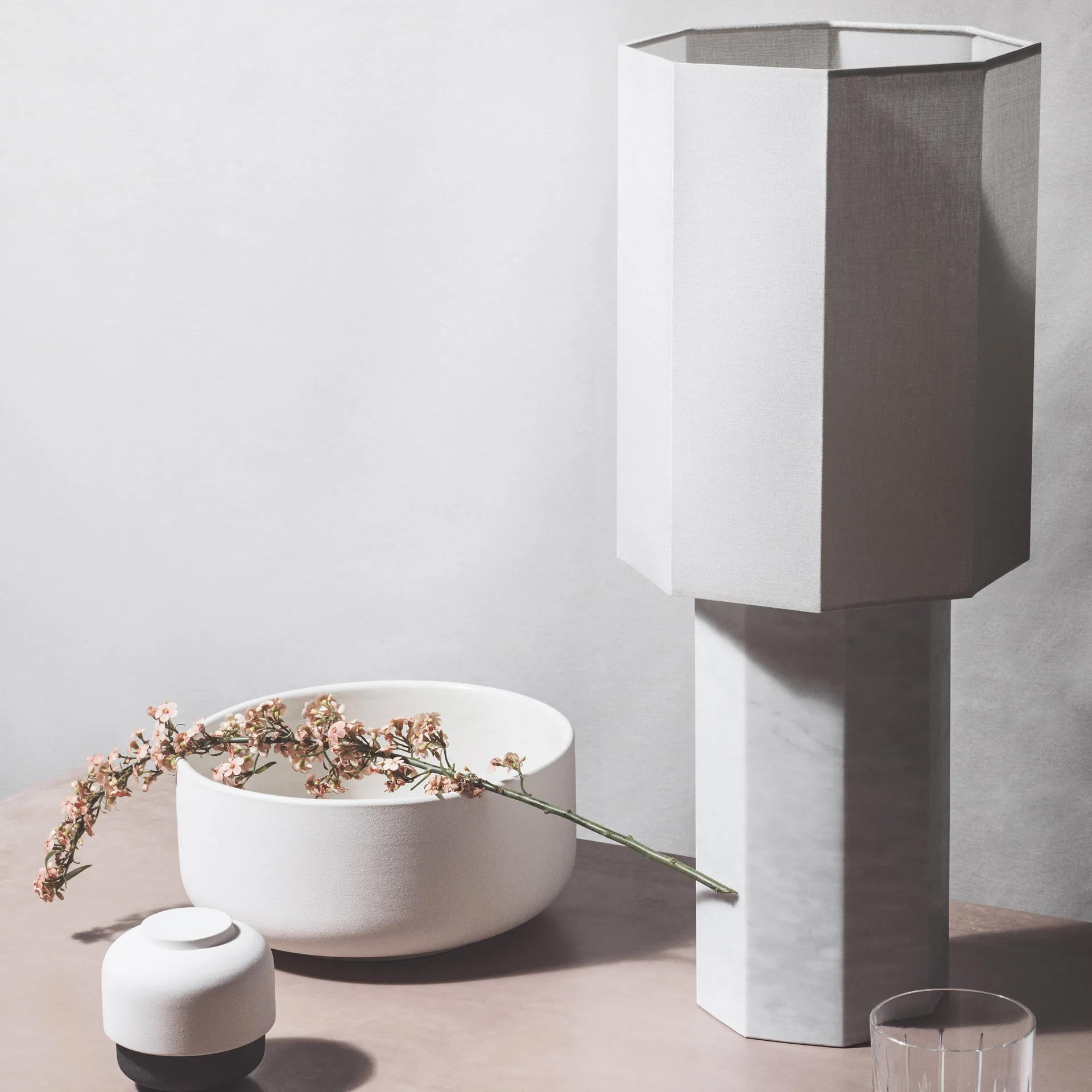 Base lampada The eight over eight, marmo bianco Louise Roe