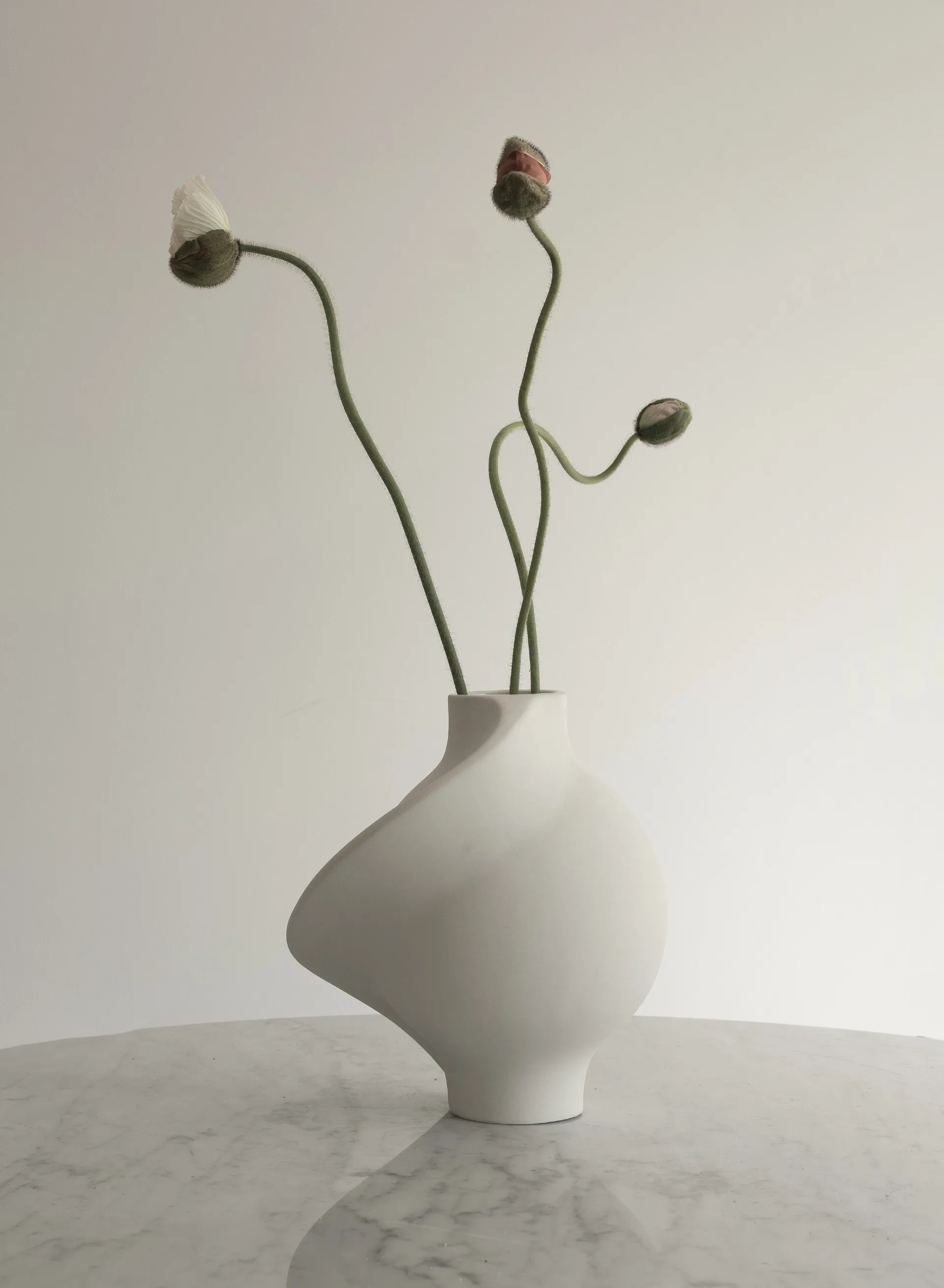 Vaso Pirout 01, 22 cm, Raw White Louise Roe