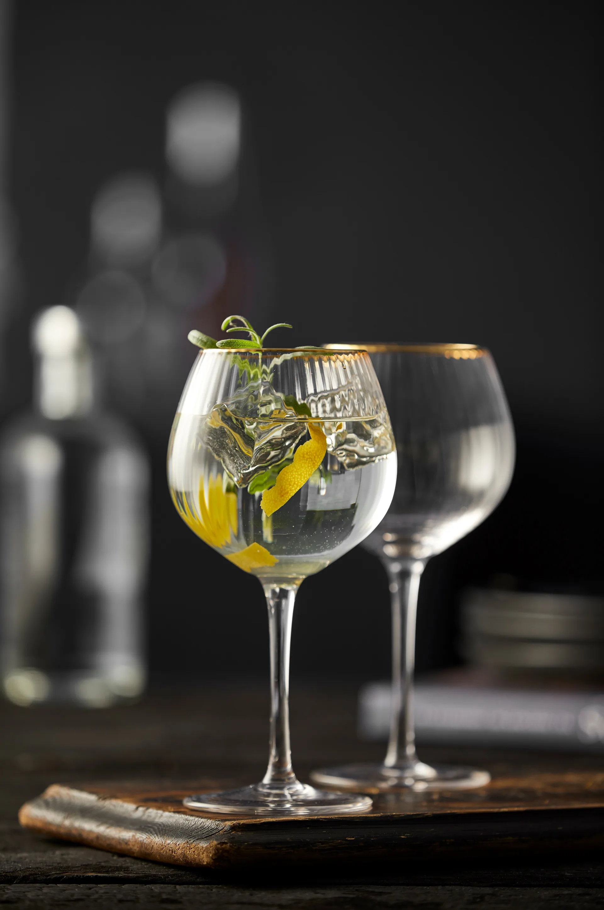 Bicchiere da Gin & Tonic Palermo Gold, 65 cl, confezione da 4, Trasparente, oro Lyngby Glas