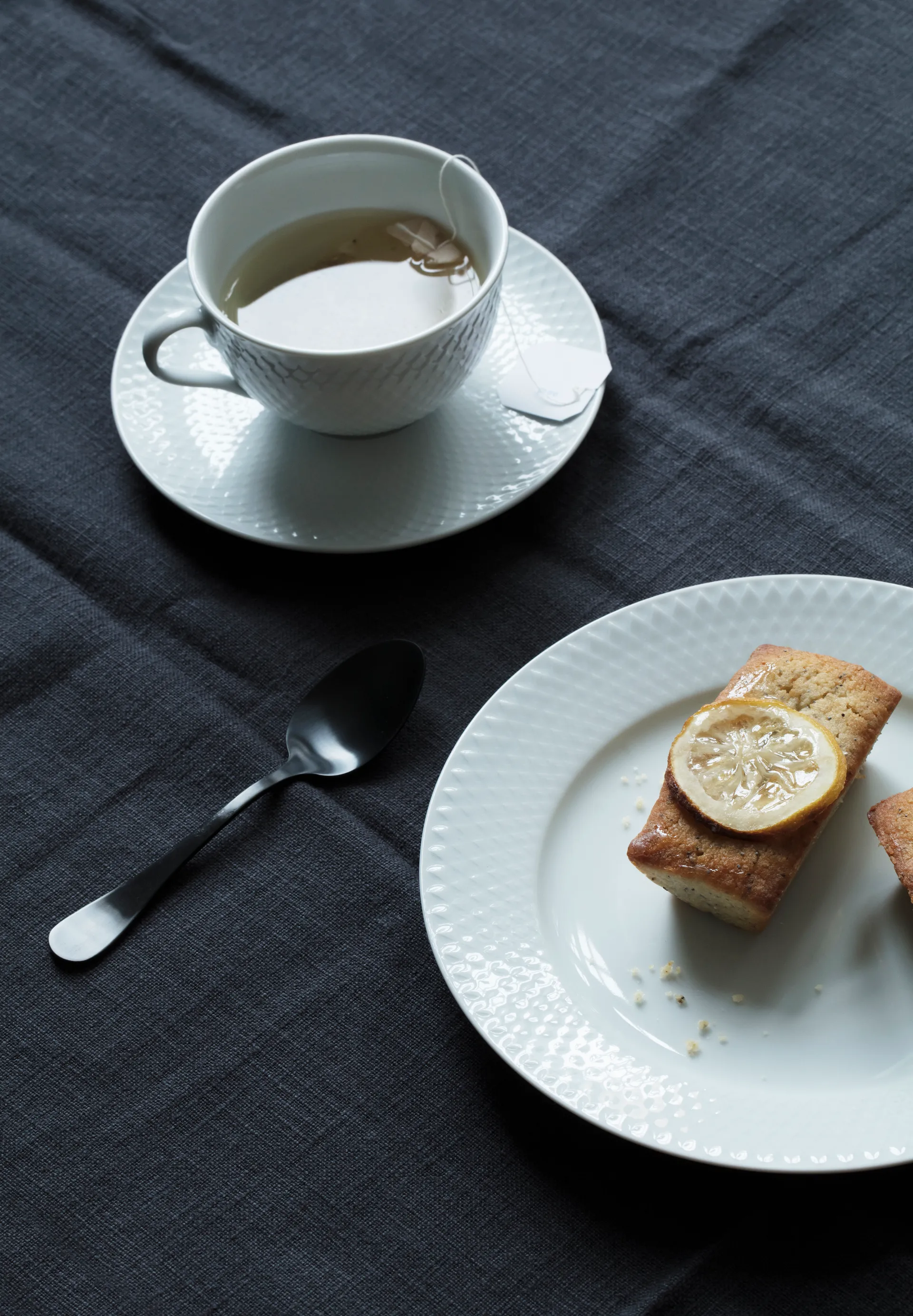 Tazza da tè con piattino Rhombe 24 cl, Bianco Lyngby Porcelæn