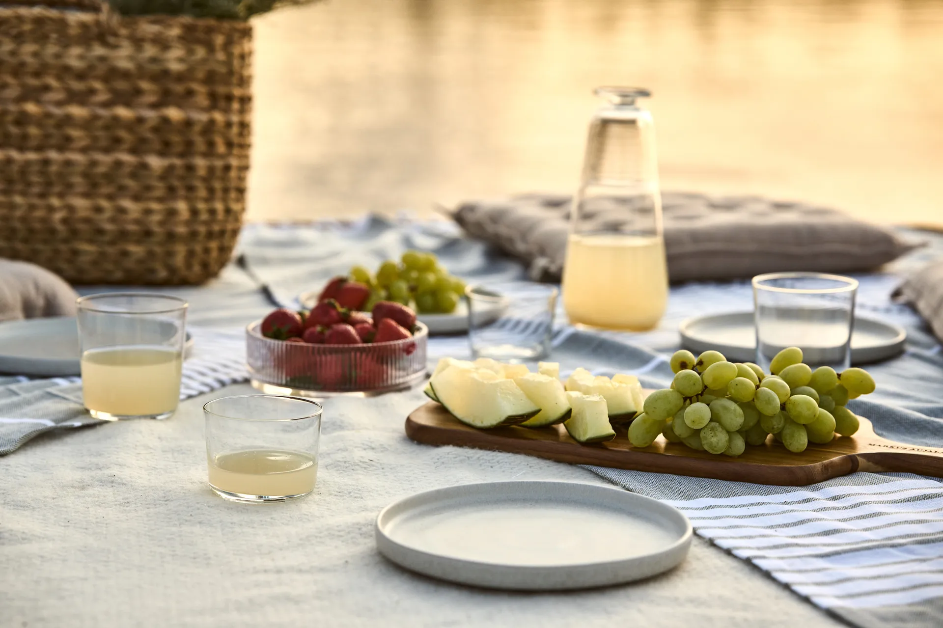 Tagliere da portata piccolo Markus 20x48 cm, Acacia Markus Aujalay