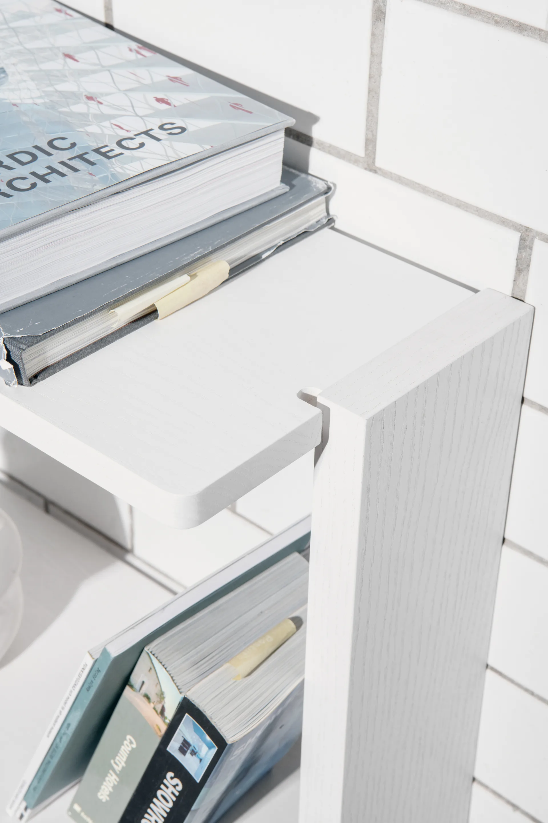 Gridlock Side Panel H740, Frassino tinto bianco Massproductions