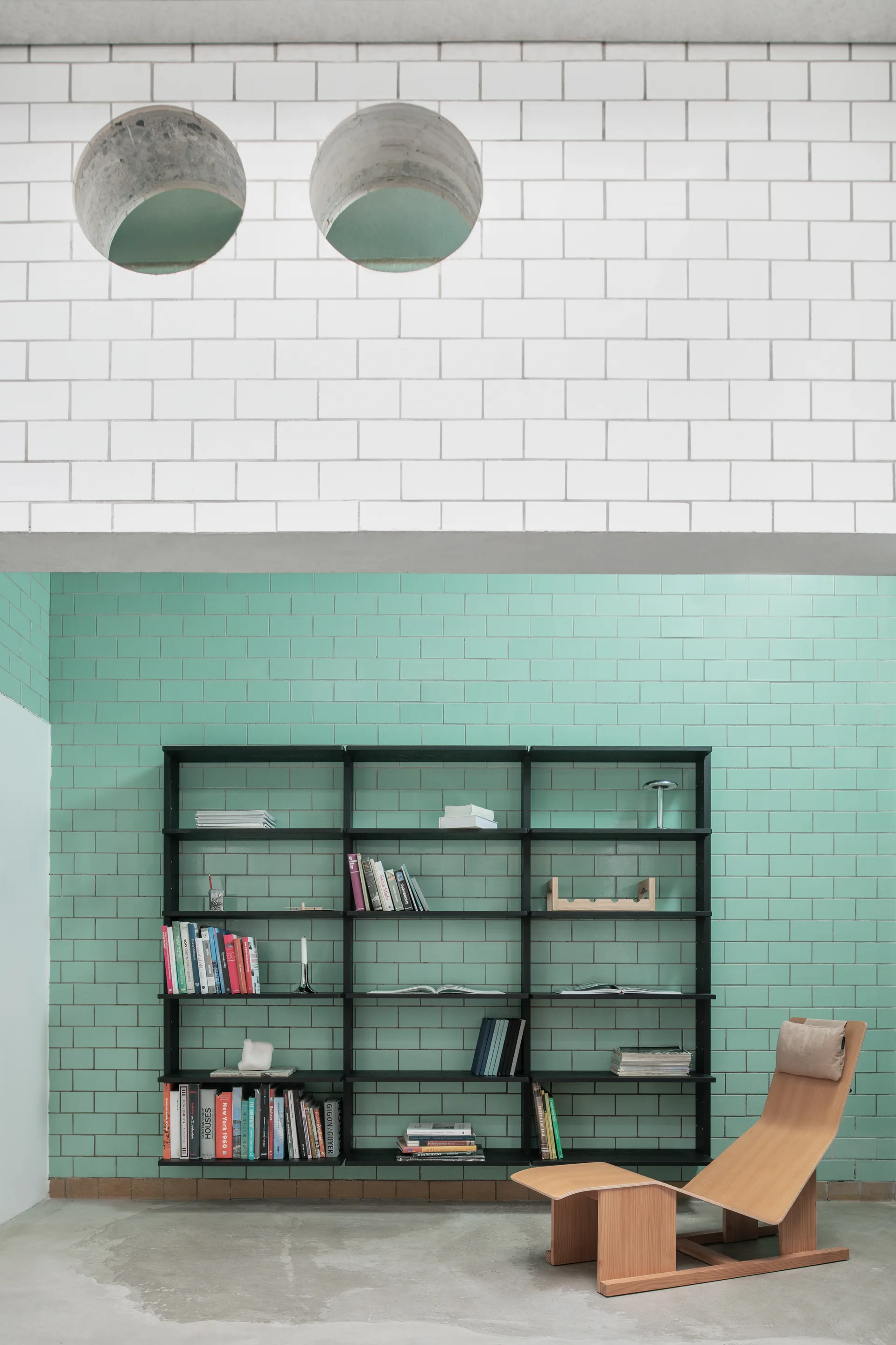 Mensola da parete Gridlock – T3-A9-9, Frassino tinto nero Massproductions