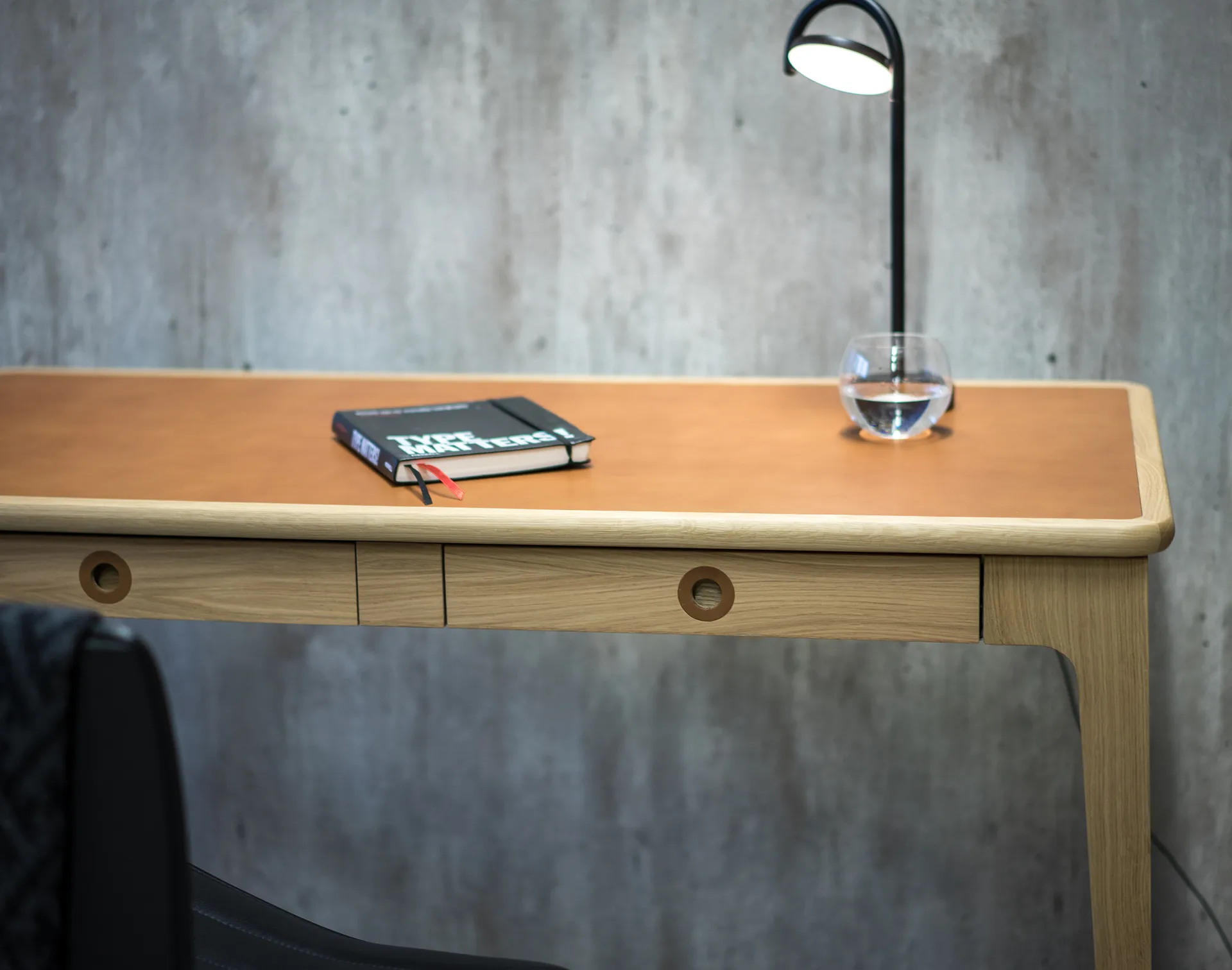 Scrivania Höllviken, rovere pigmentato bianco Mavis