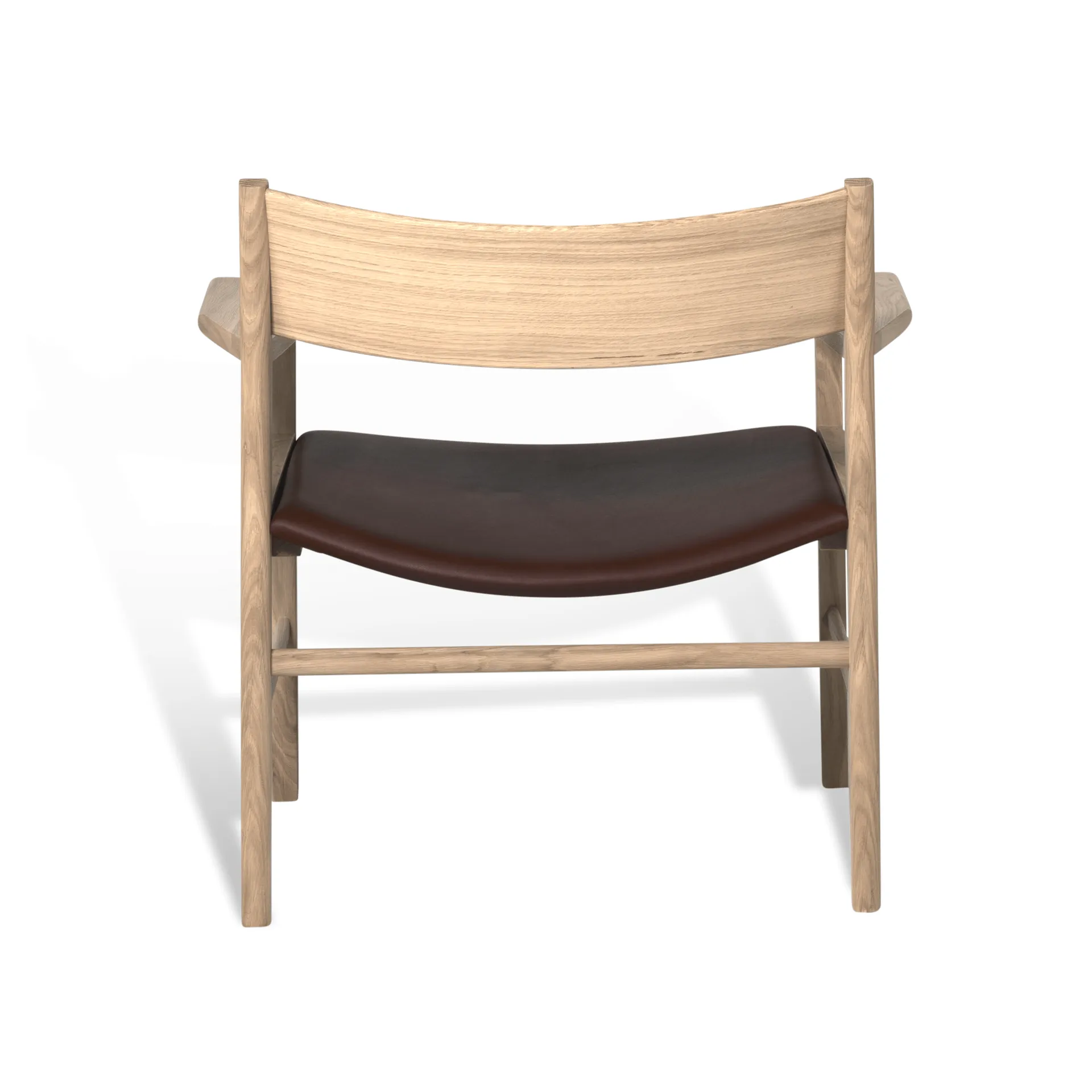 Siza poltrona lounge, Rovere laccato opaco pigmentato bianco – pelle Mocca Tärnsjö Mavis