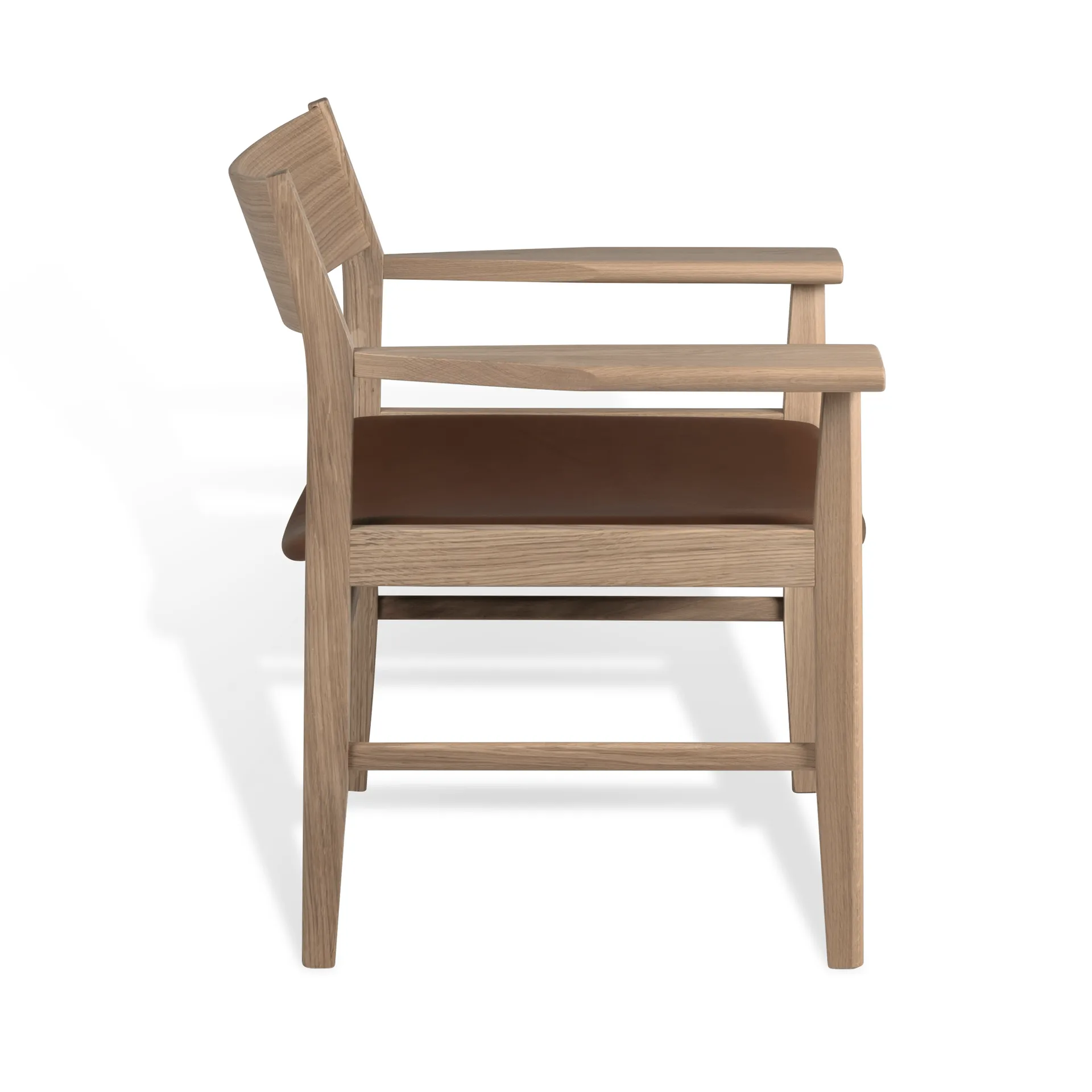 Siza poltrona lounge, Rovere opaco laccato bianco pigmentato-Cognac pelle Tärnsjö Mavis