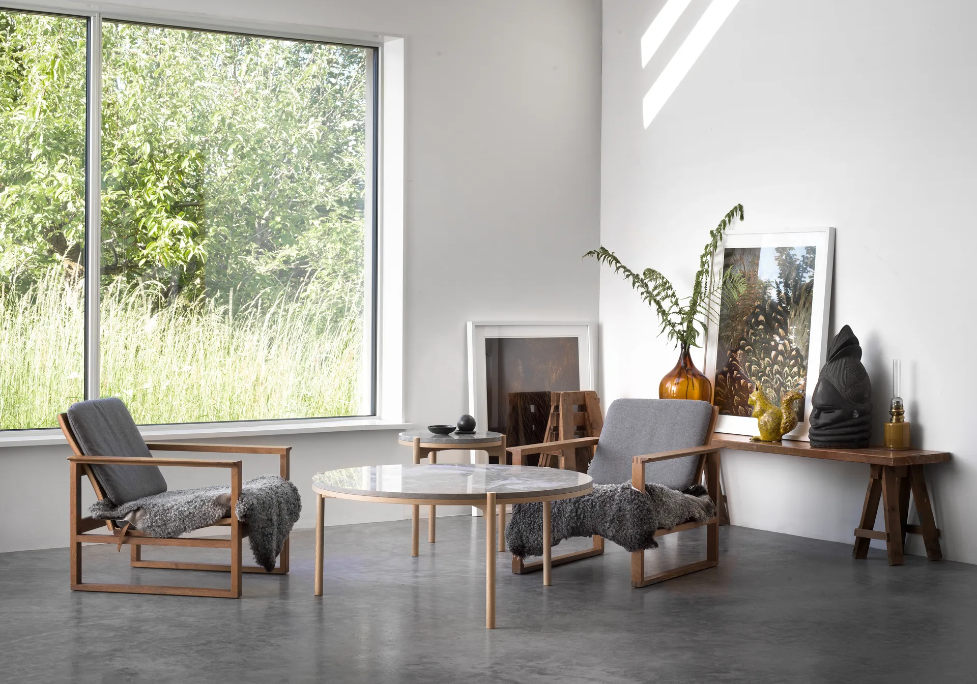 Tavolino Dondo in rovere sbiancato Ø80 cm, Pietra calcarea levigata Mavis