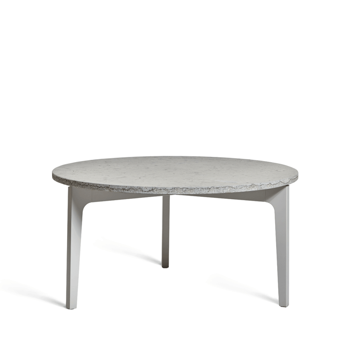 Tavolino Höllviken Ø80 cm - pietra calcarea, base in metallo color osso chiaro - Mavis