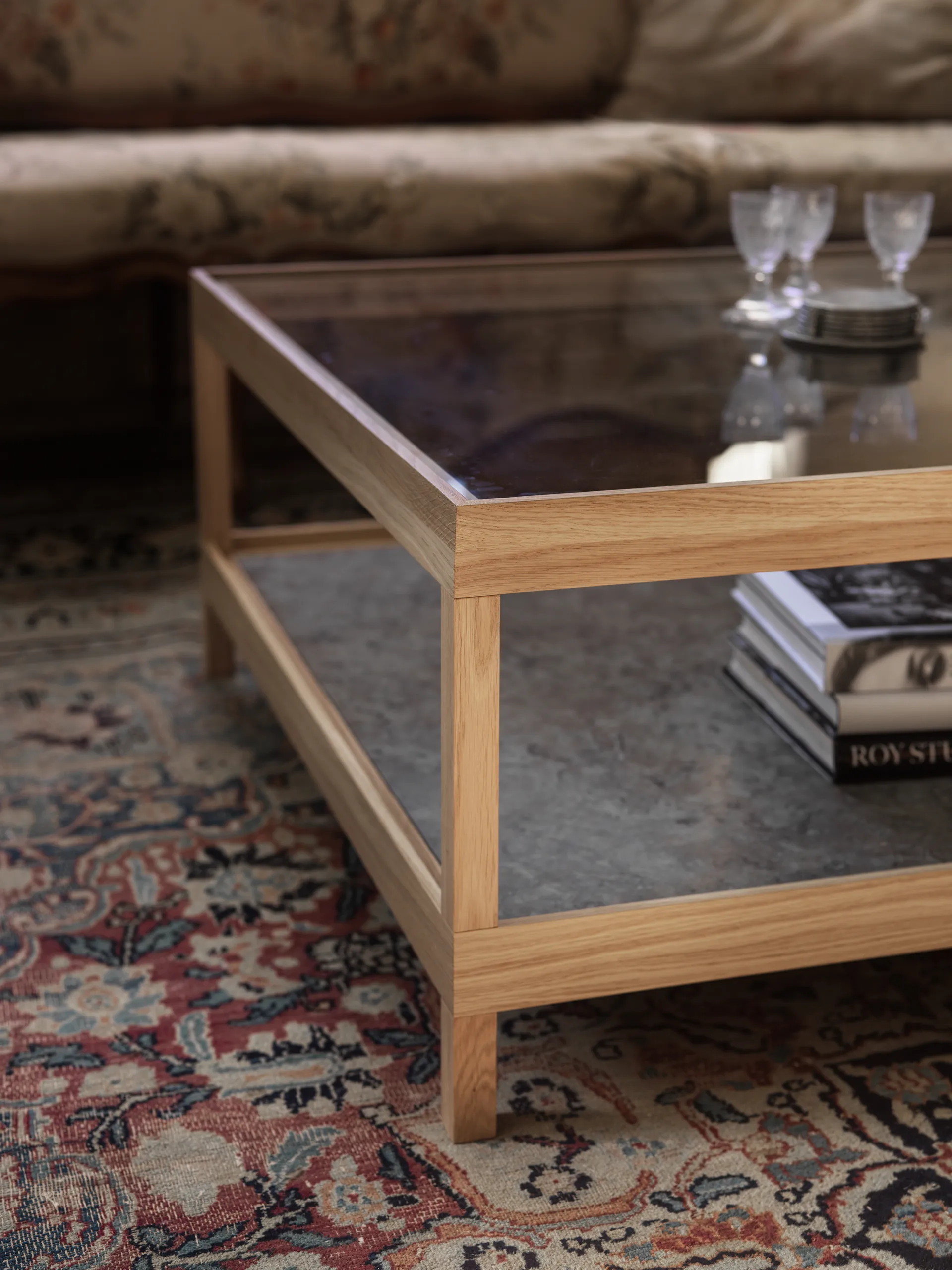 Tavolino Ima 90x90 cm, Rovere opaco verniciato bianco, pietra calcarea Mavis