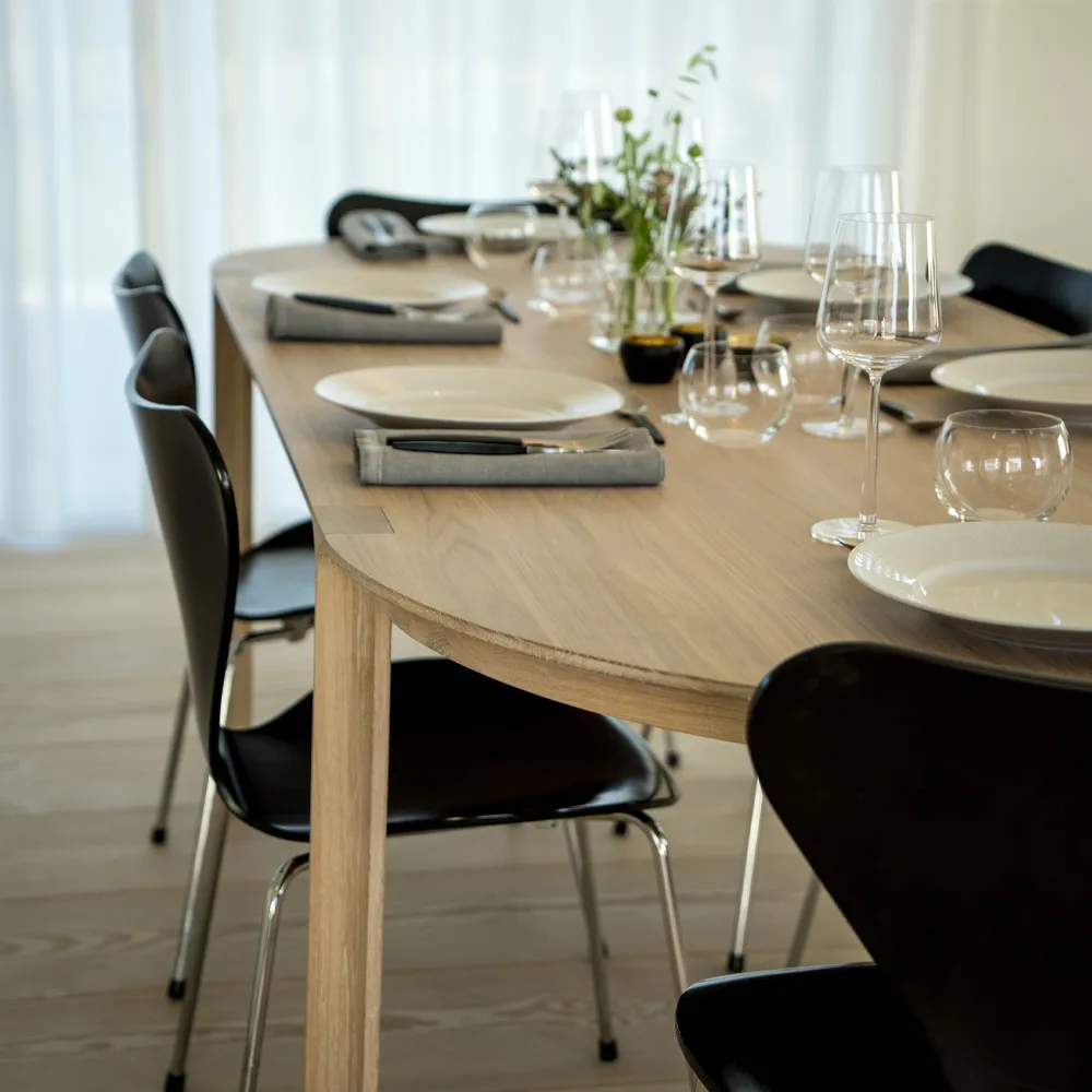 Tavolo Amor, rovere bianco pigmentato olio dura-cera Mavis