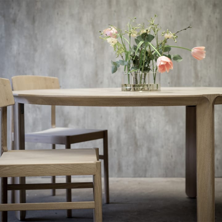 Tavolo rotondo Amor, rovere con pigmento bianco olio dura-cera Mavis
