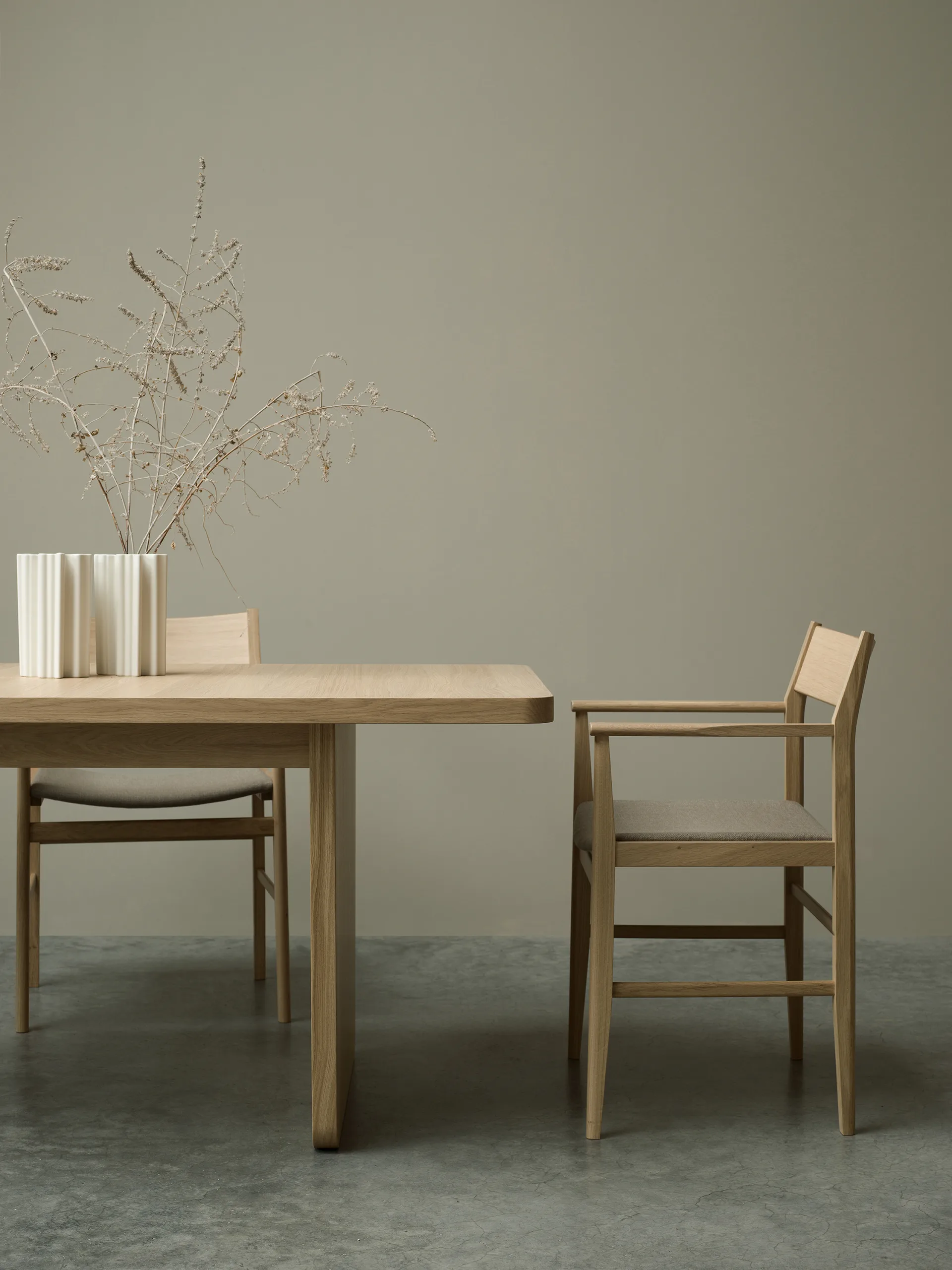 Tavolo Vaud, Rovere pigmentato bianco, 2 pz inserto Mavis