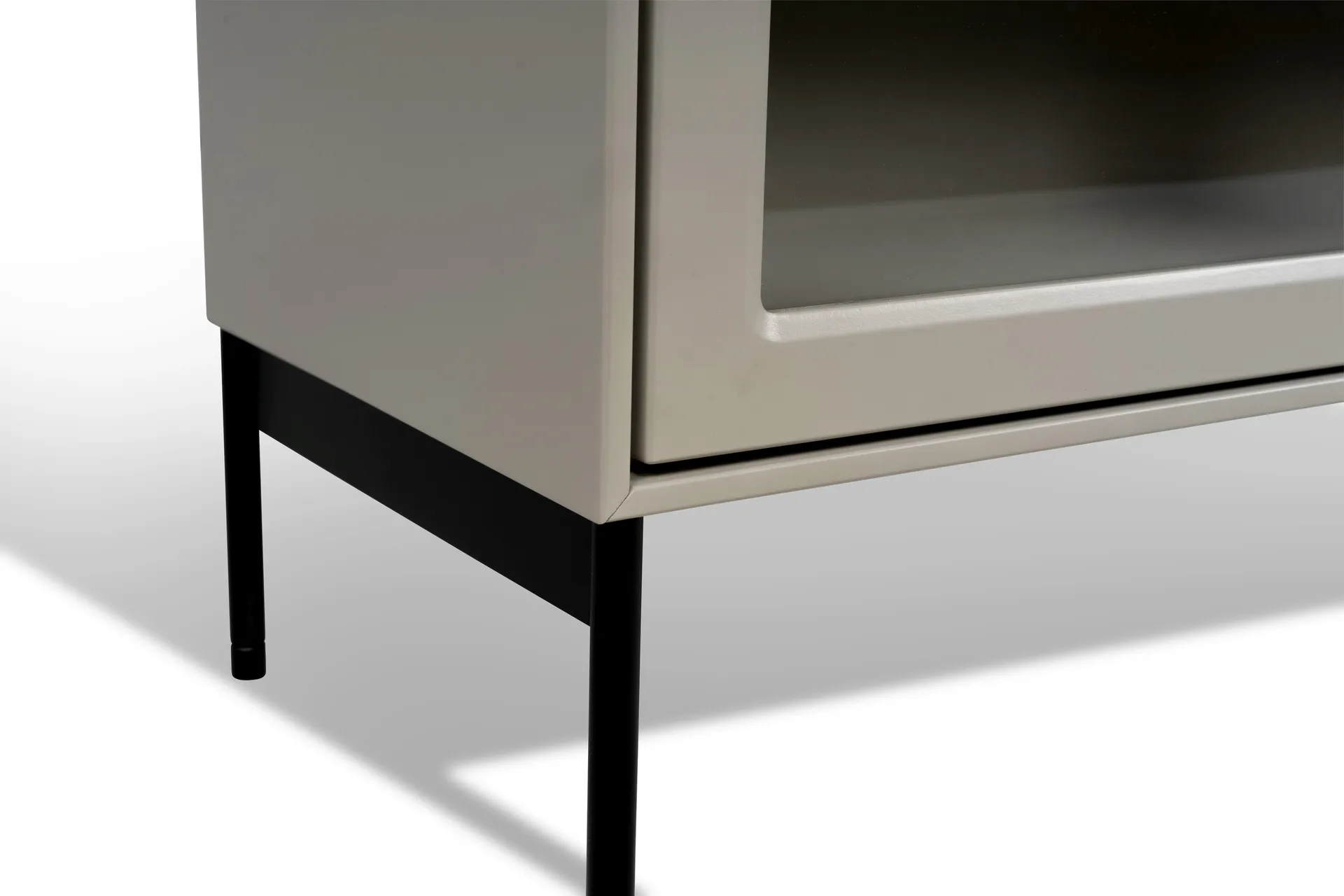 Vetrina 130 cm beige Volt , Dettagli in nero Mavis