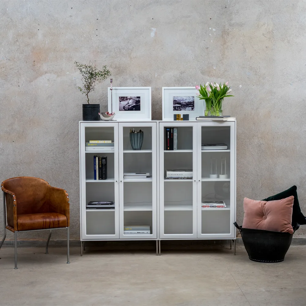 Vetrina 130 cm verniciatura bianca Volt , Dettagli in acciaio inossidabile Mavis