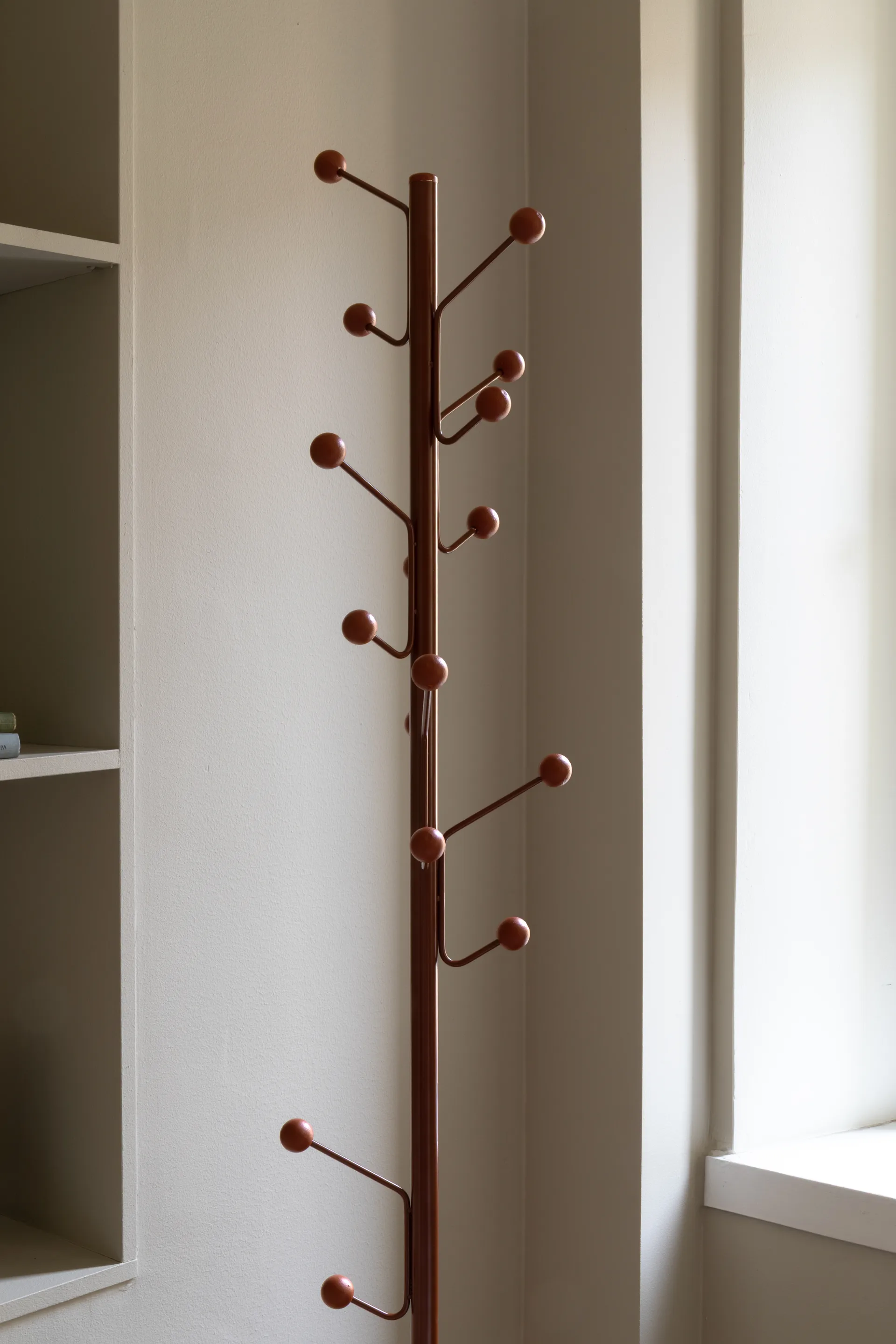 Appendiabiti Bill Floor, Cannella Maze