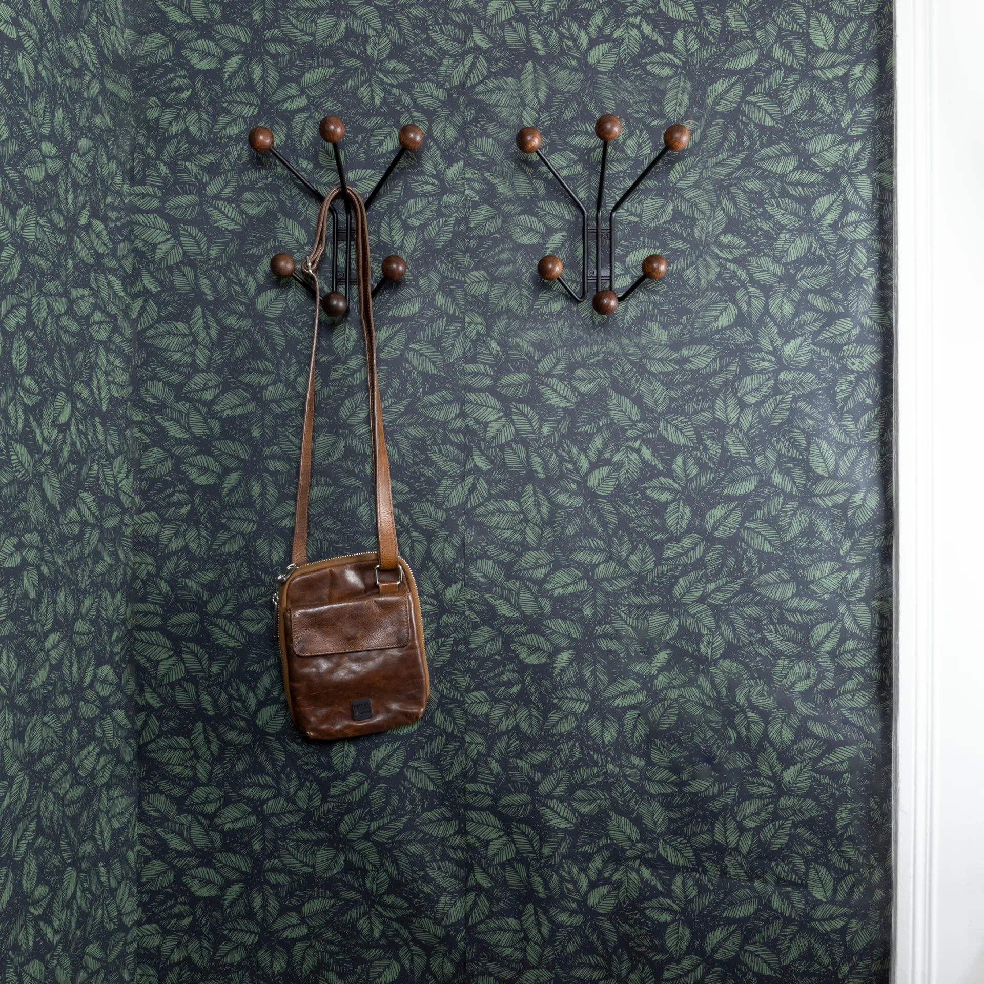 Appendiabiti Bill XS, nero-marrone scuro Maze