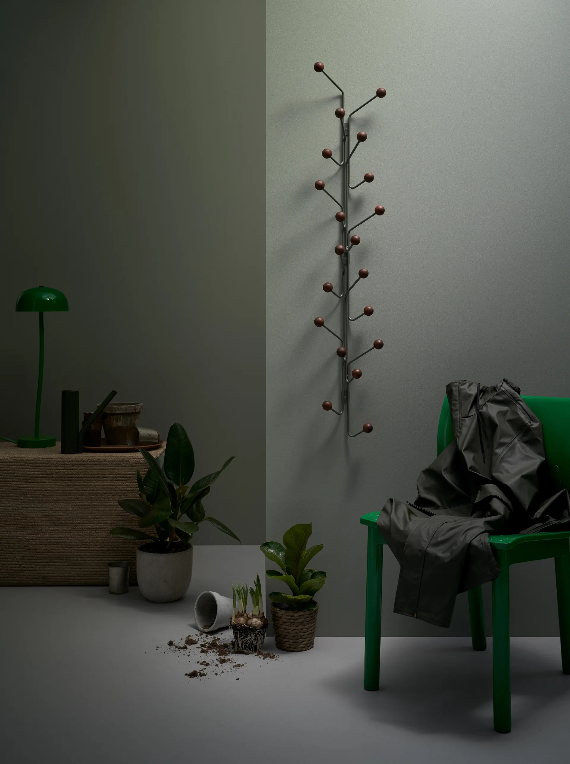 Appendiabiti verticale Bill S, Verde-marrone scuro Maze