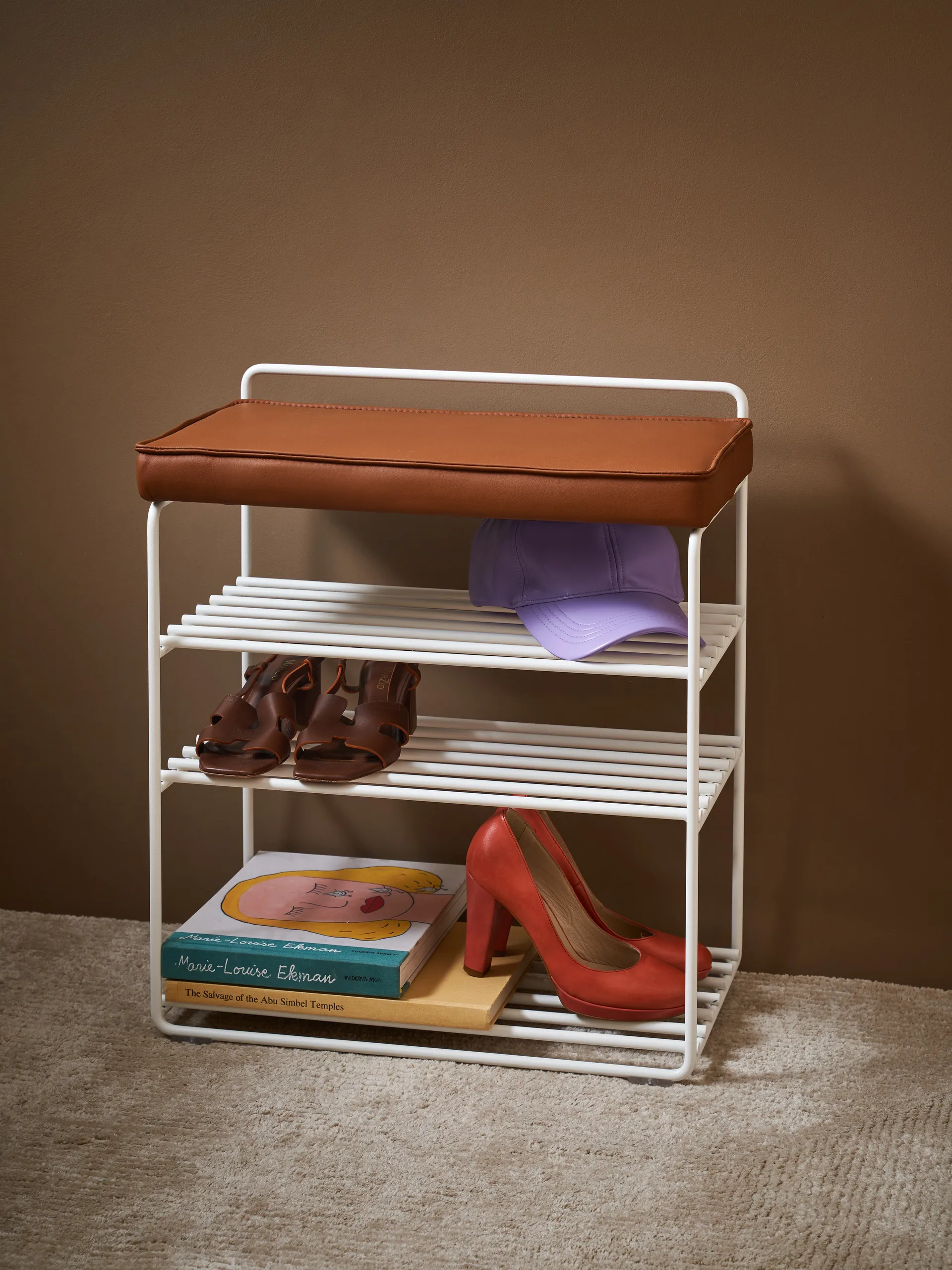 Mensola-sgabello Lower East Seat 50x28x58 cm, Bianco, pelle cognac Maze