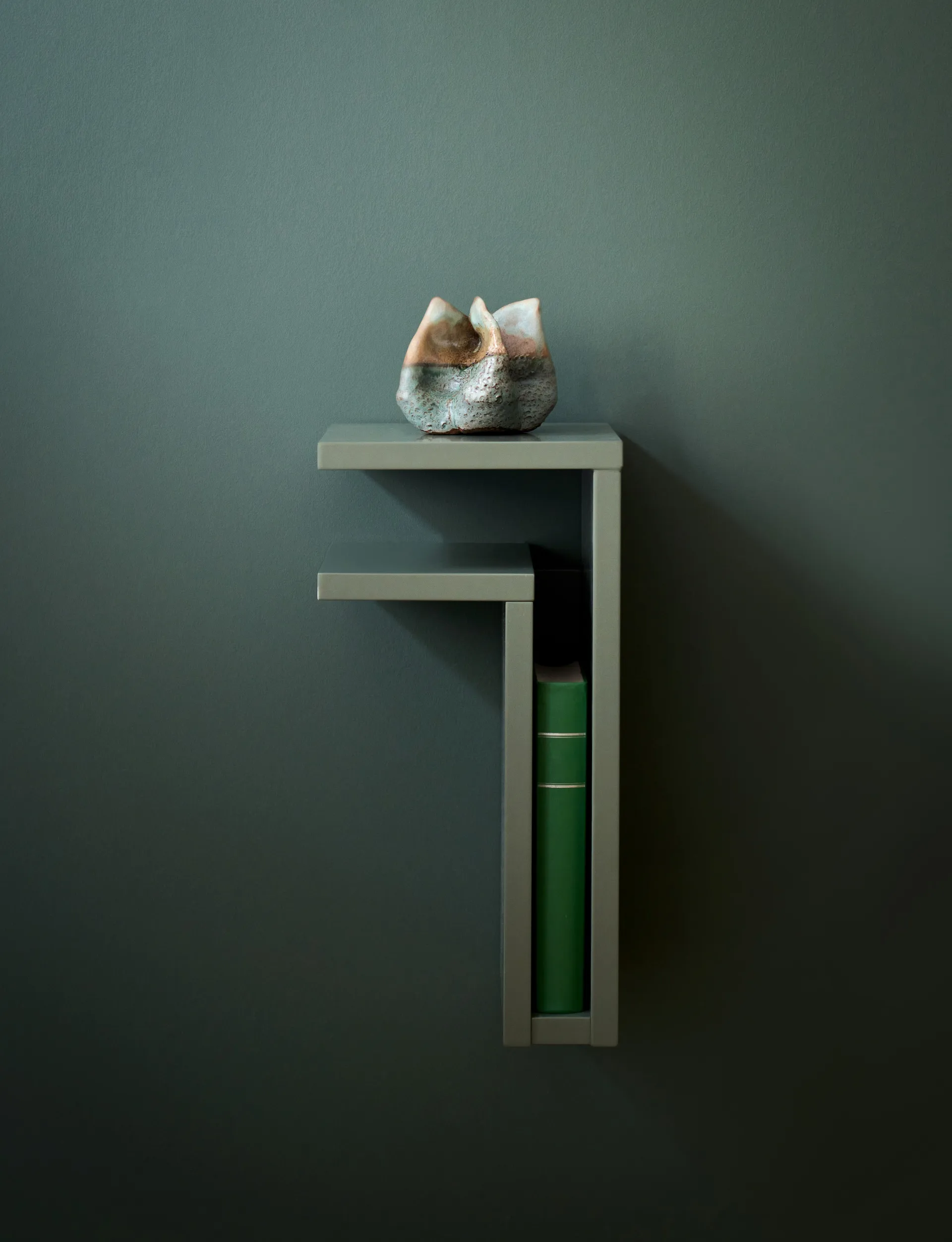 Scaffala da parete F-shelf grigio verde, Mensola a sinistra Maze