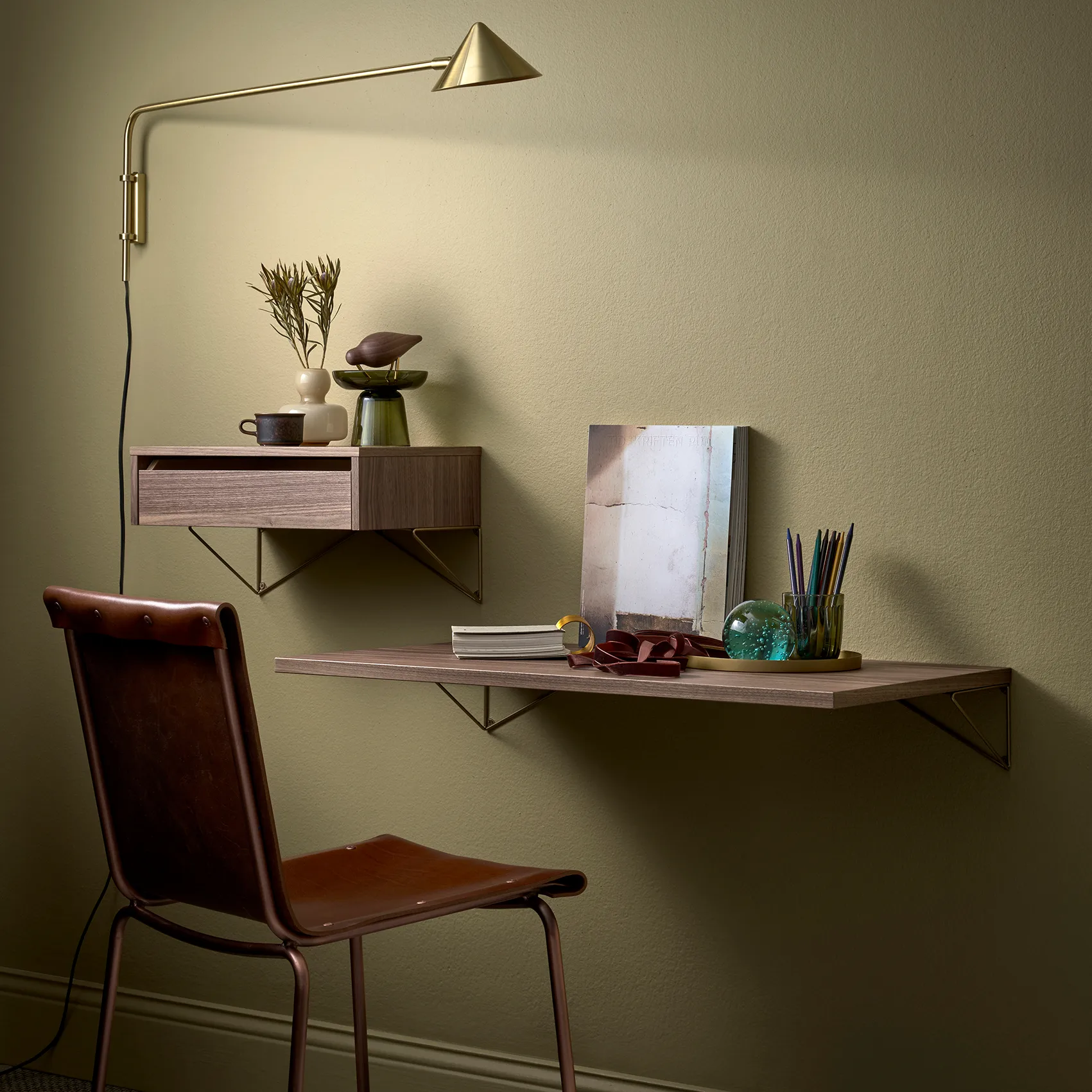 Scrivania Pythagoras, Noce Maze