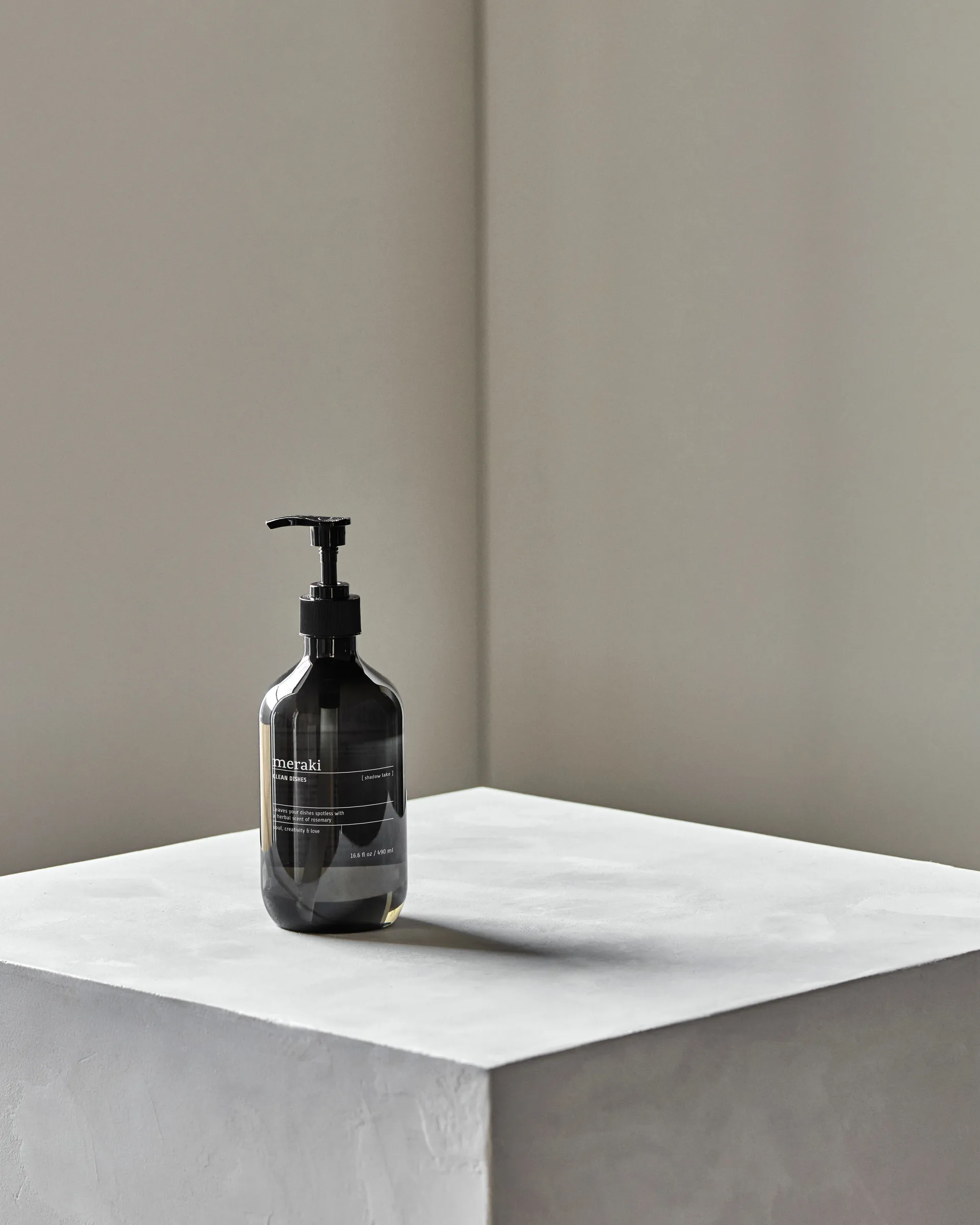 Sapone per piatti Meraki 490 ml, Lago Shadow Meraki