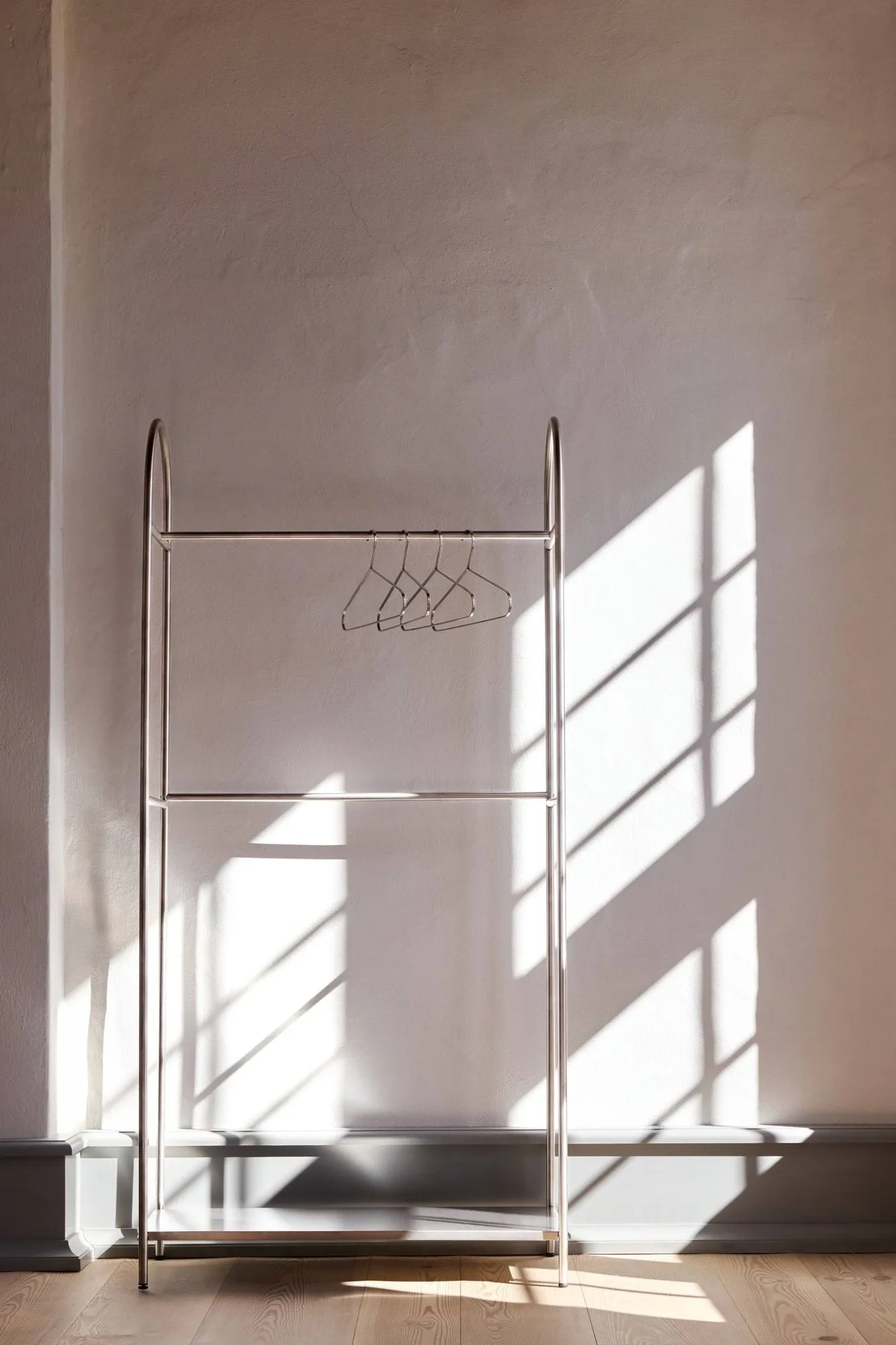 Arch appendiabiti, Color argento, 39x92x186 cm Mette Ditmer
