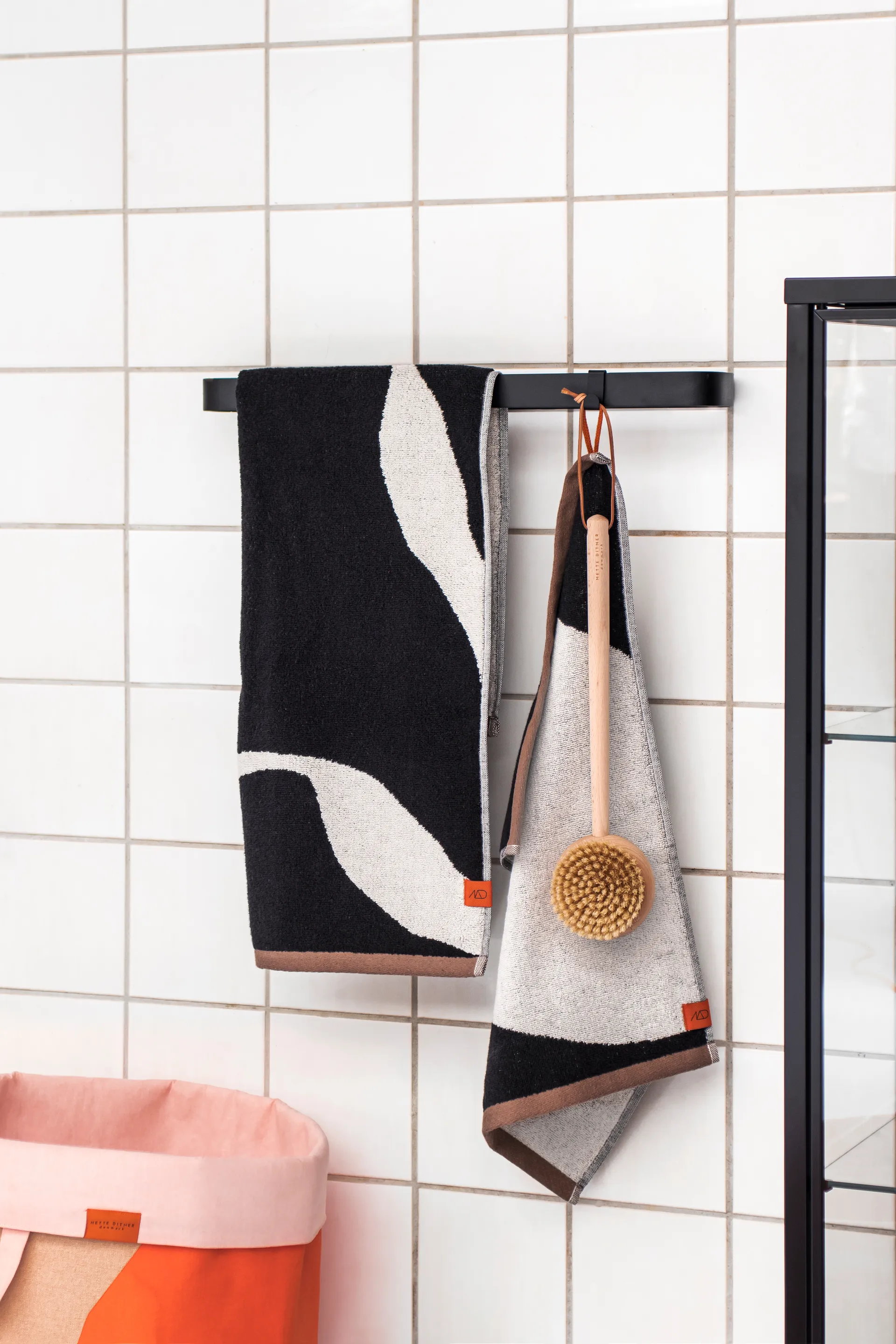 Asciugamano ospiti Nova Arte 40x55 cm, confezione da 2, Nero, bianco sporco Mette Ditmer