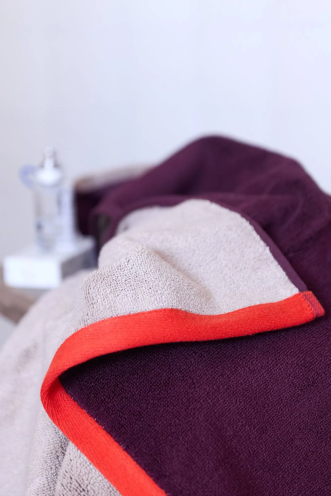 Asciugamano ospiti Soft 40x55 cm set 2 pezzi, Red-Grey (rosso-grigio), 40x55 cm Mette Ditmer