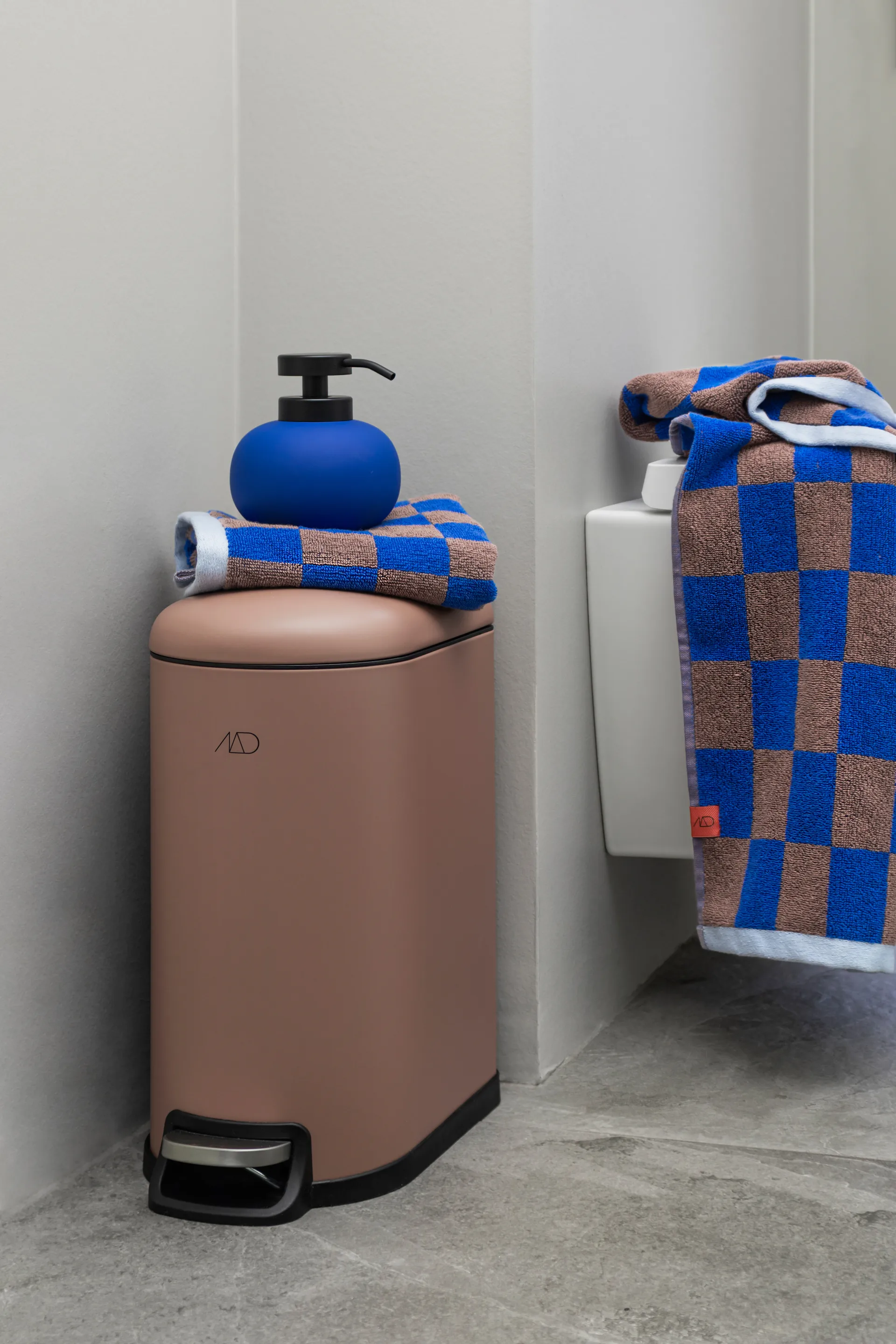 Asciugamano Retro, Cobalt, 70x133 cm Mette Ditmer