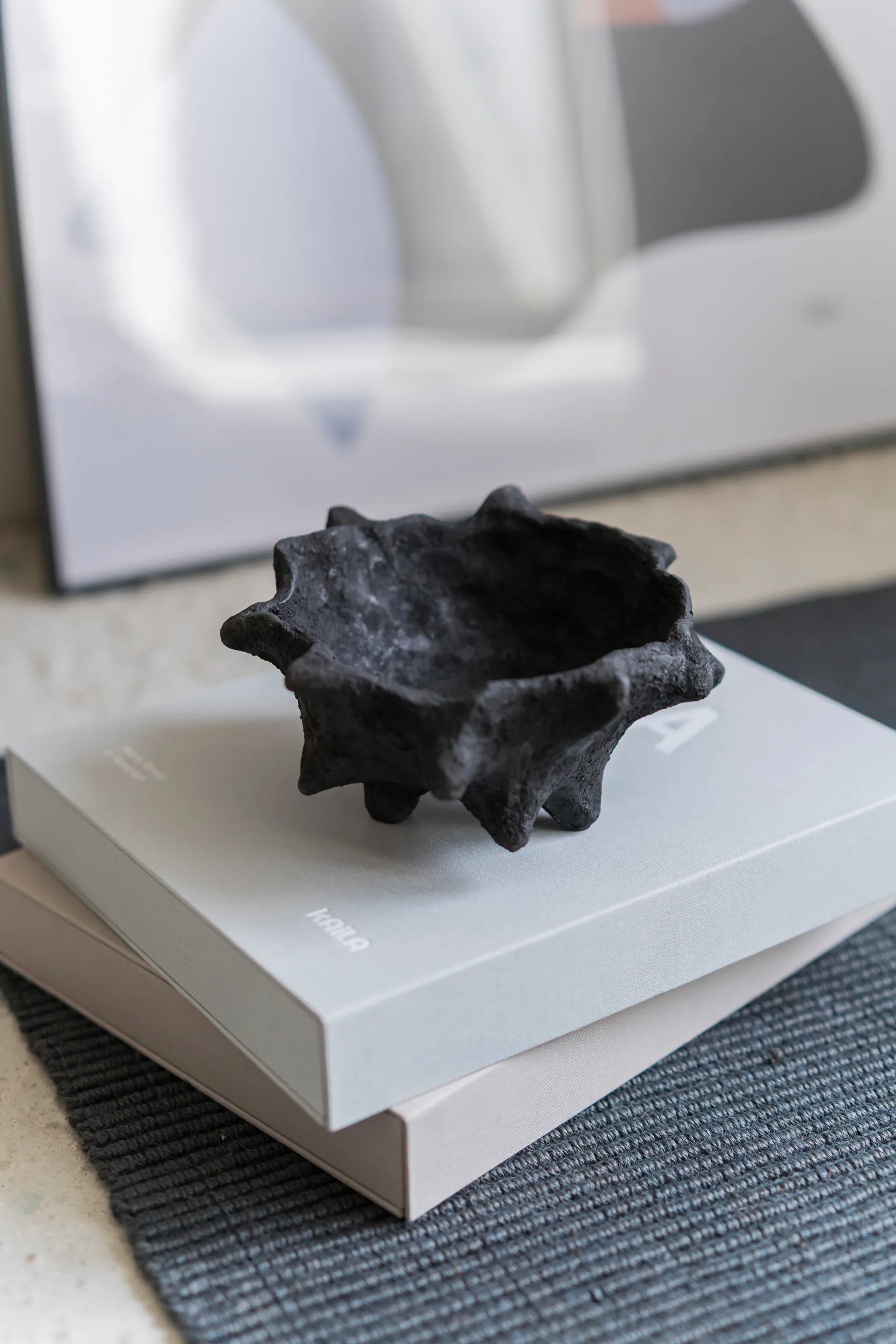 Castagna Art piece Ø 20 cm, Nero Mette Ditmer