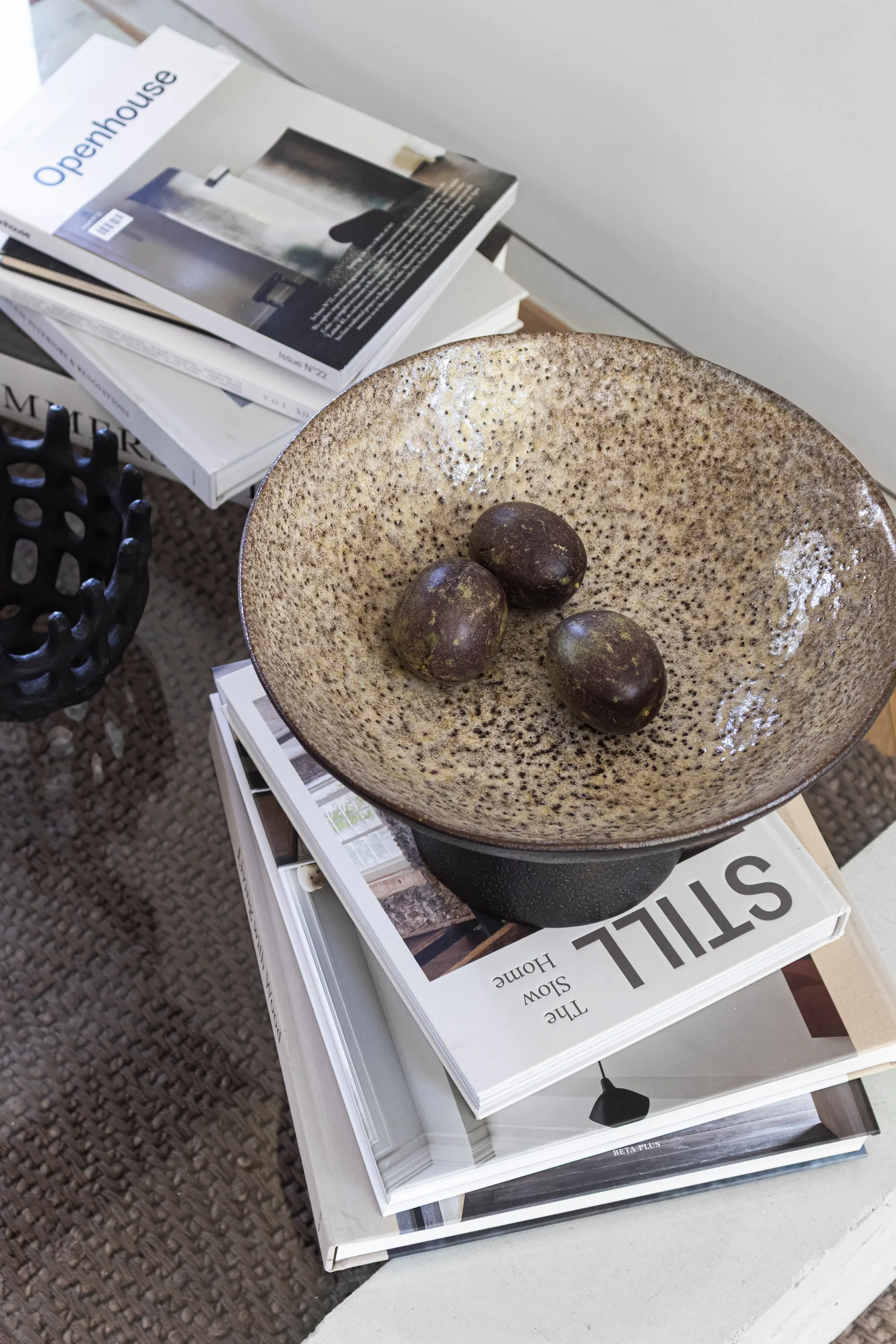 Coppa su piede By Hand Ø31,5x20 cm, Sabbia Mette Ditmer