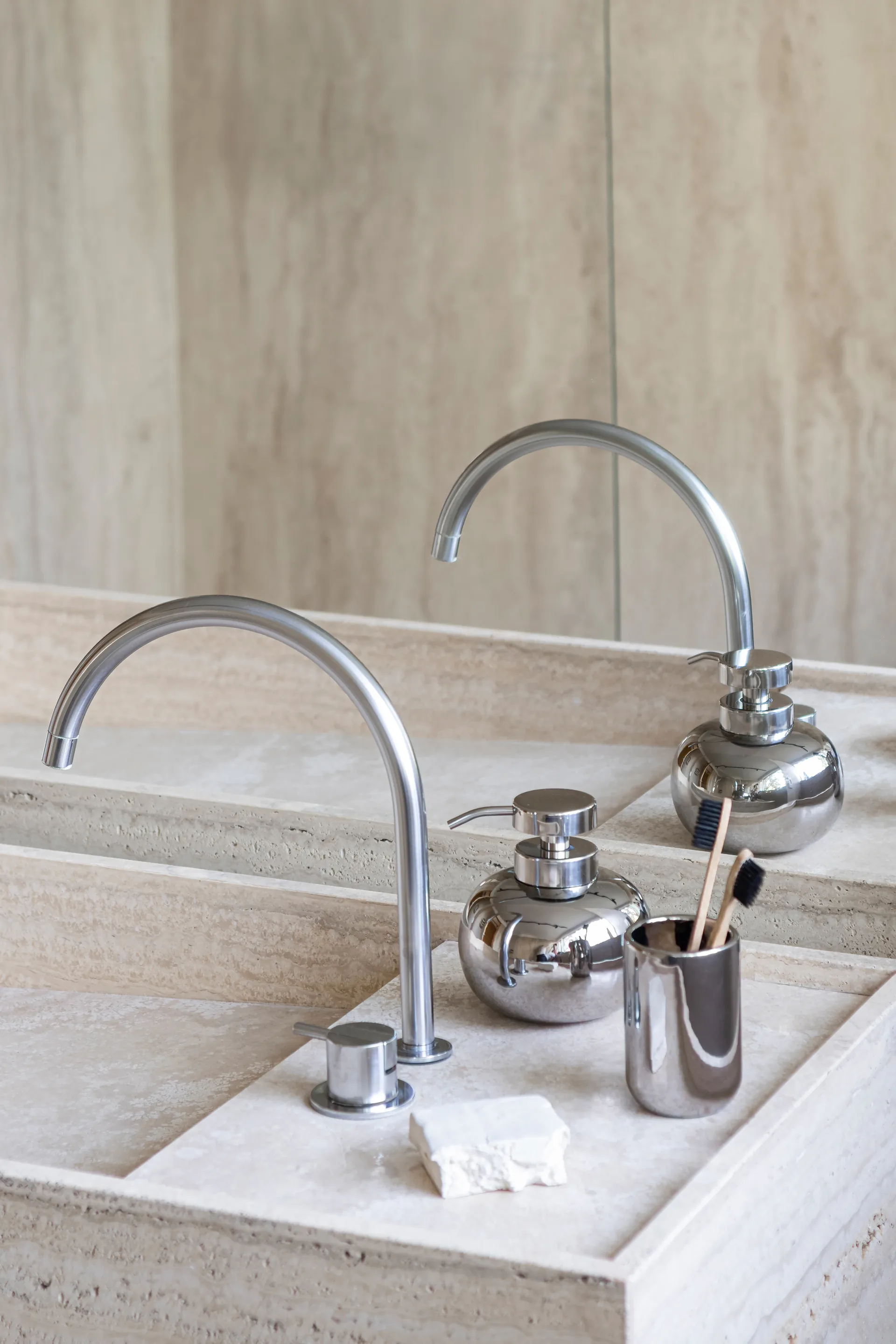 Dispenser sapone basso Lotus, Cromo Mette Ditmer