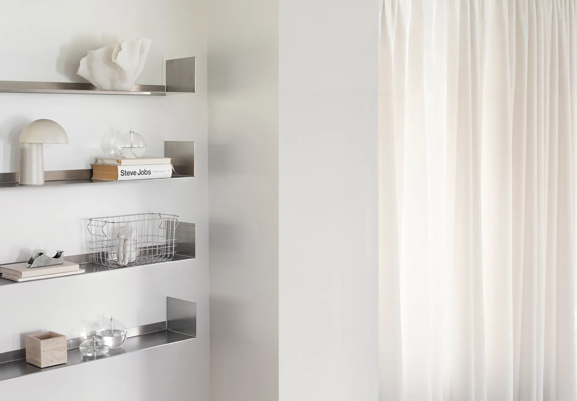 Mensola da parete Float 80,5 cm, Acciaio Mette Ditmer