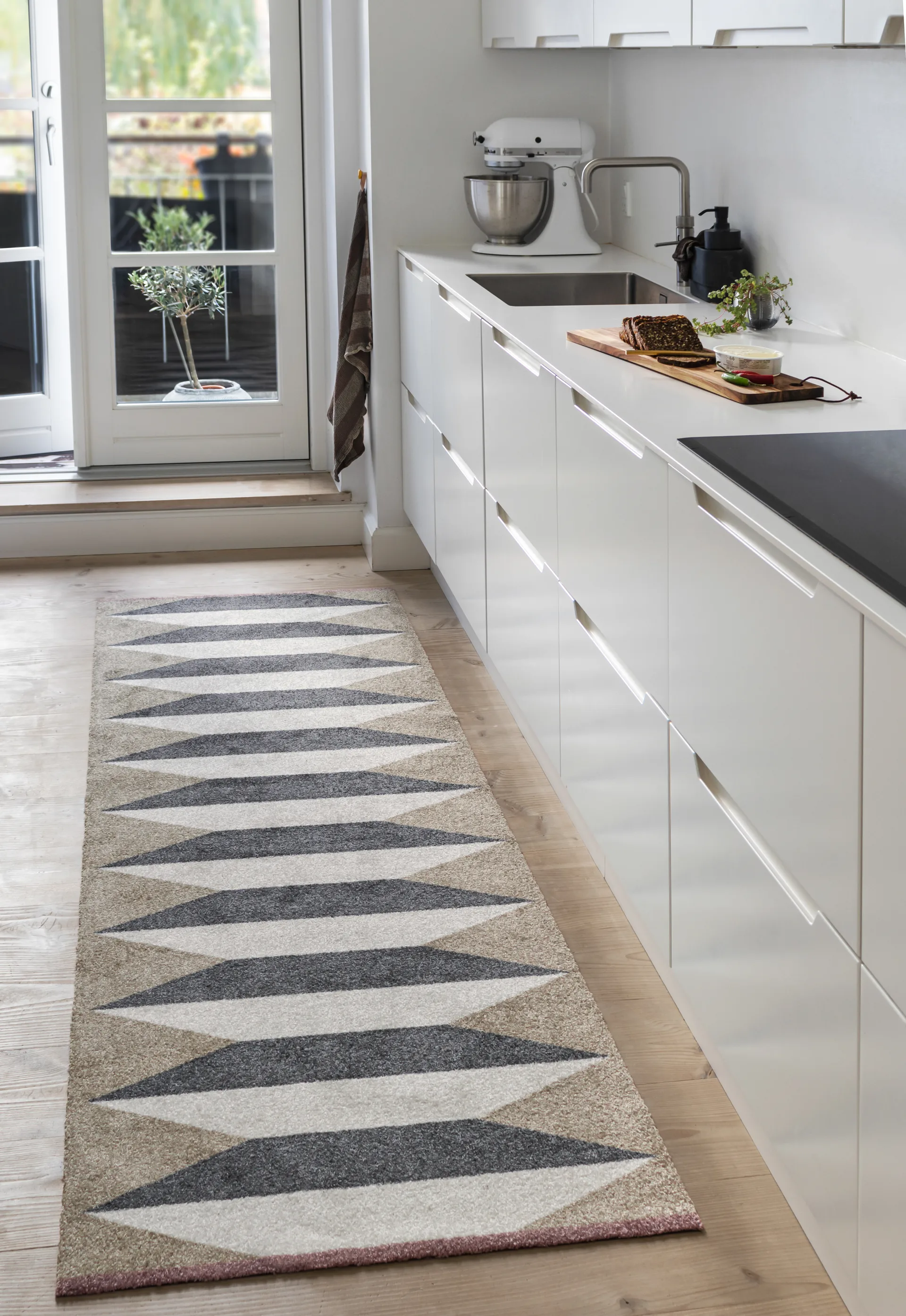 Passatoia Accordion all-round, Sabbia, 77x240 cm Mette Ditmer