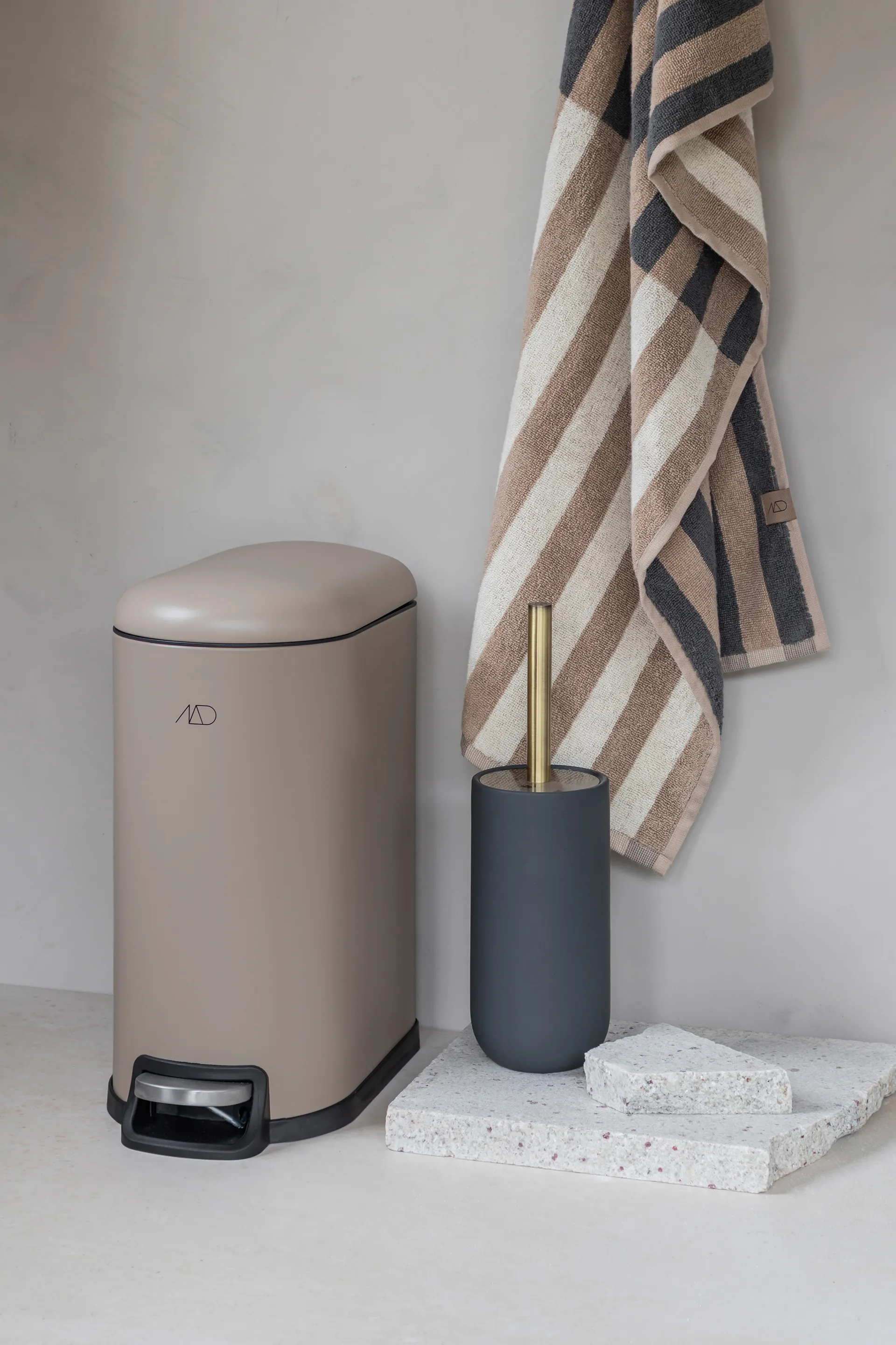 Pattumiera a pedale Walther 10 litri, Sand Mette Ditmer