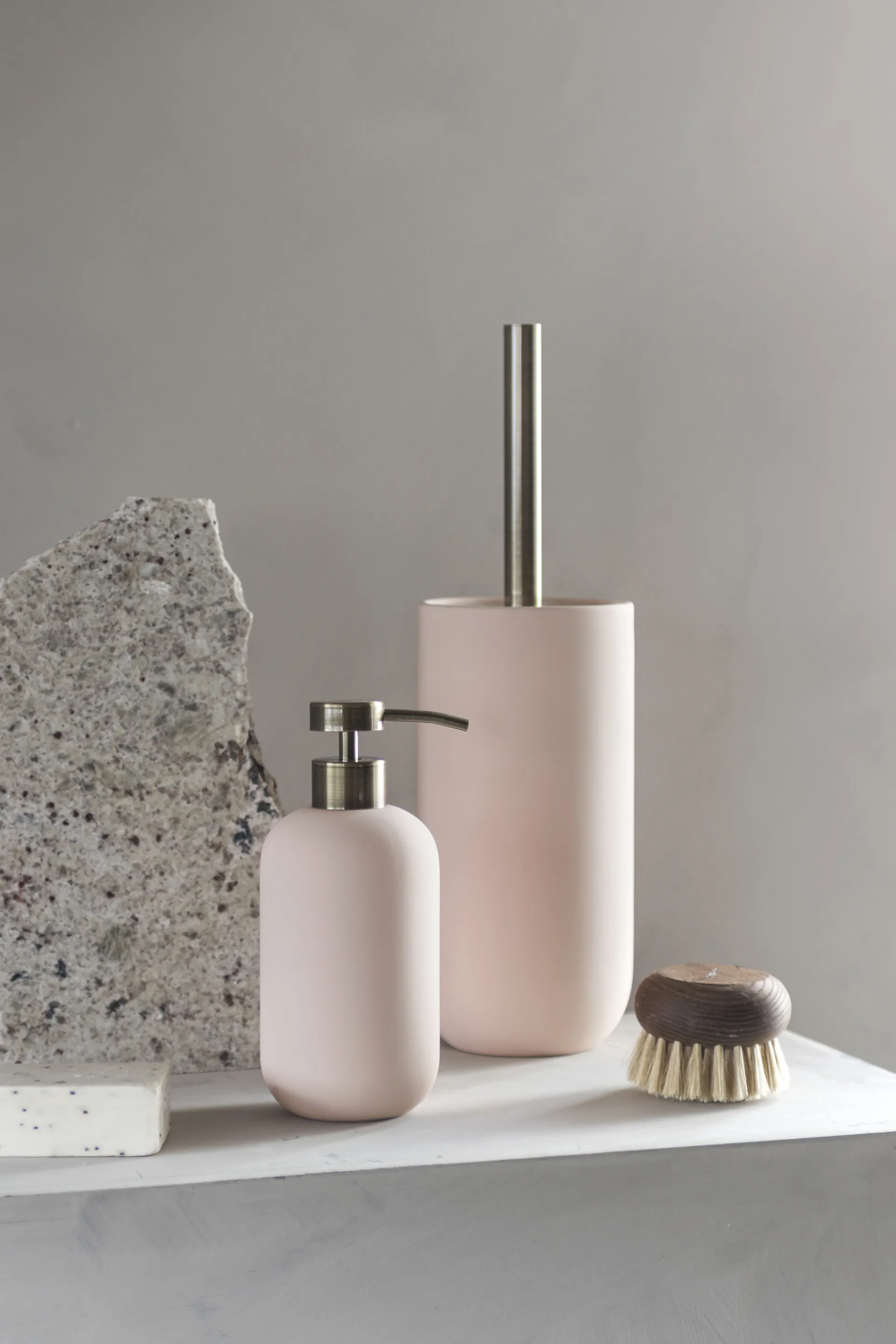 Spazzolone bagno Lotus, Powder rose Mette Ditmer