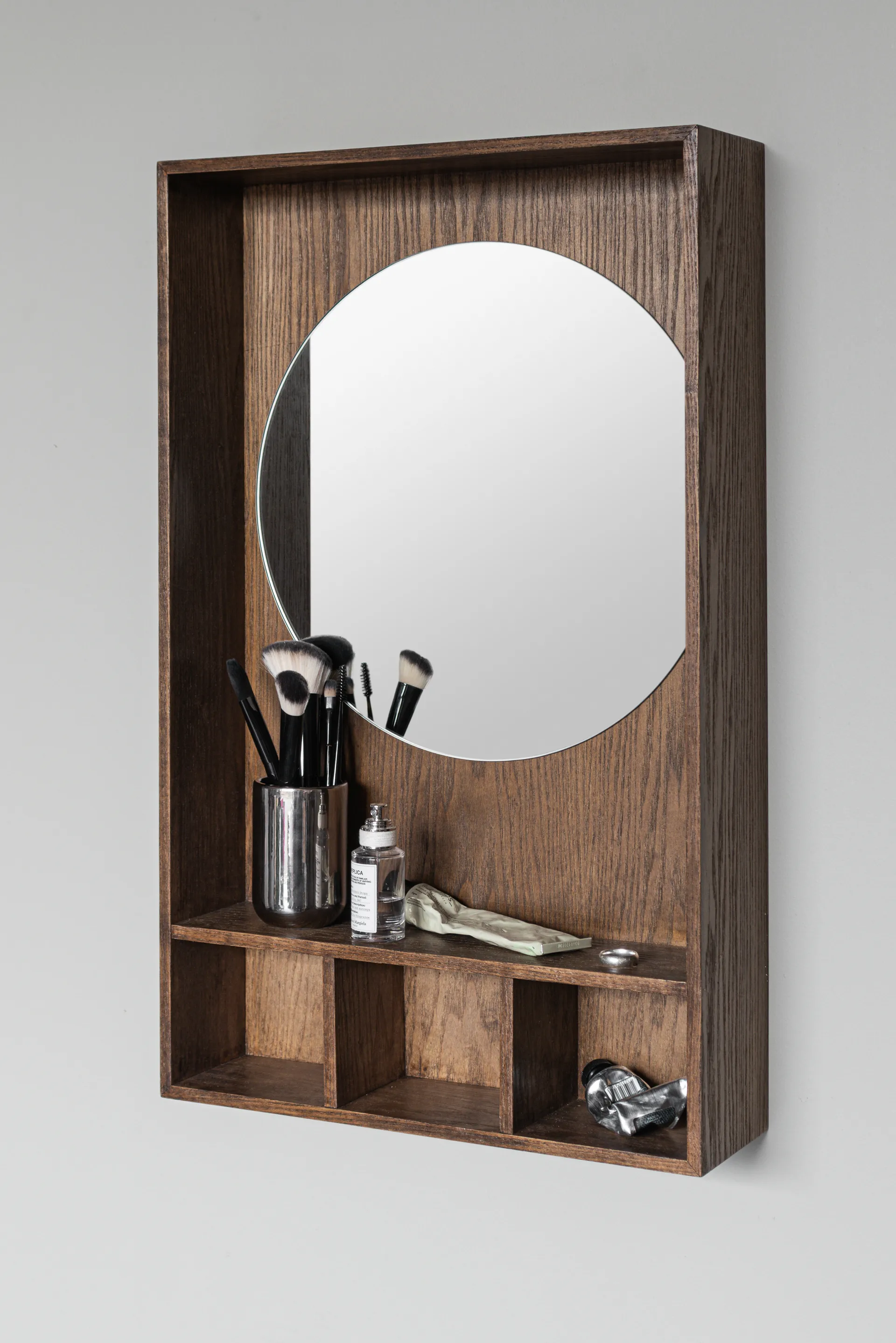 Specchio con mensola Show-me small, Olio scuro Mette Ditmer