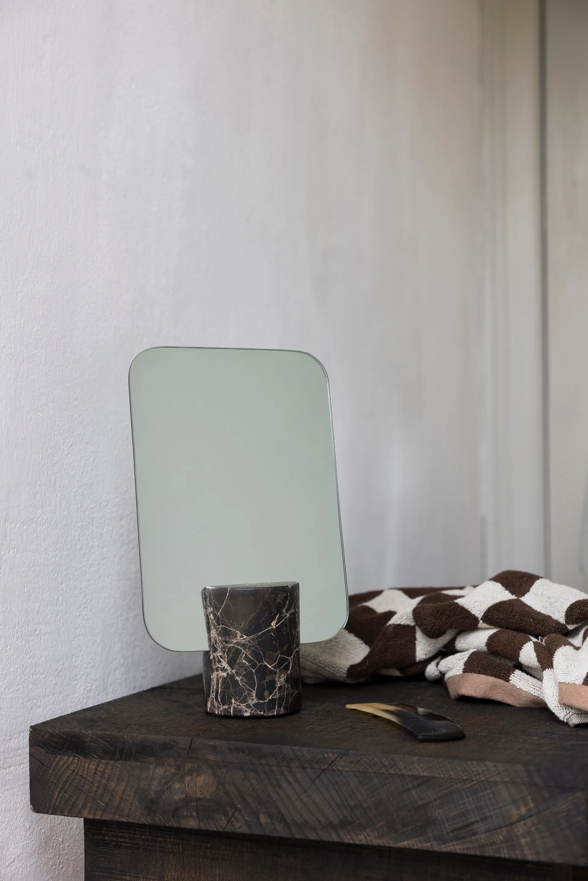 Specchio da tavolo in marmo, Marrone, 30 cm Mette Ditmer