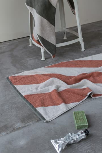 Tappetino da bagno Diagonal 50x80 cm - Mattone - Mette Ditmer