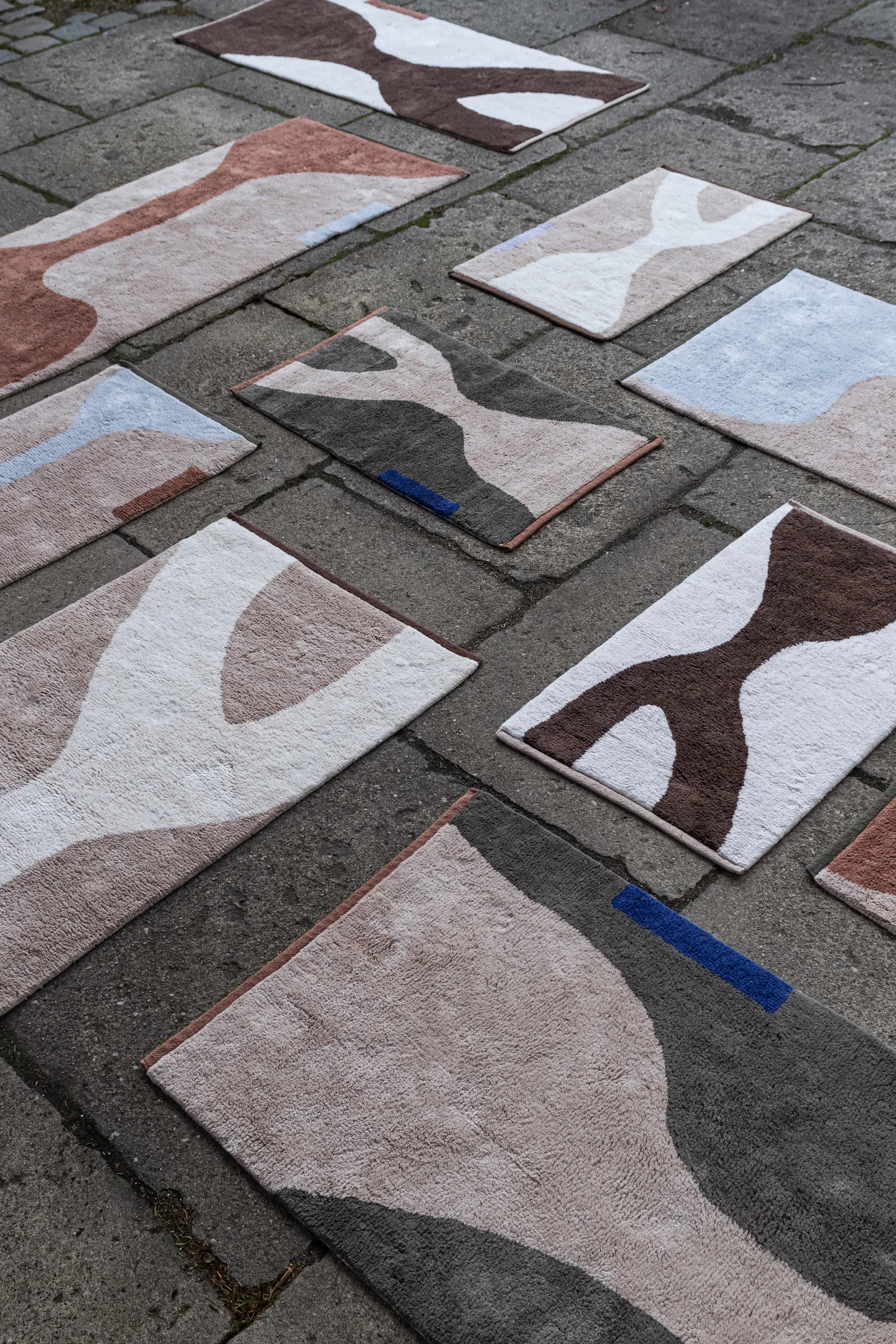 Tappeto Figura, Dark olive, 70x150 cm Mette Ditmer