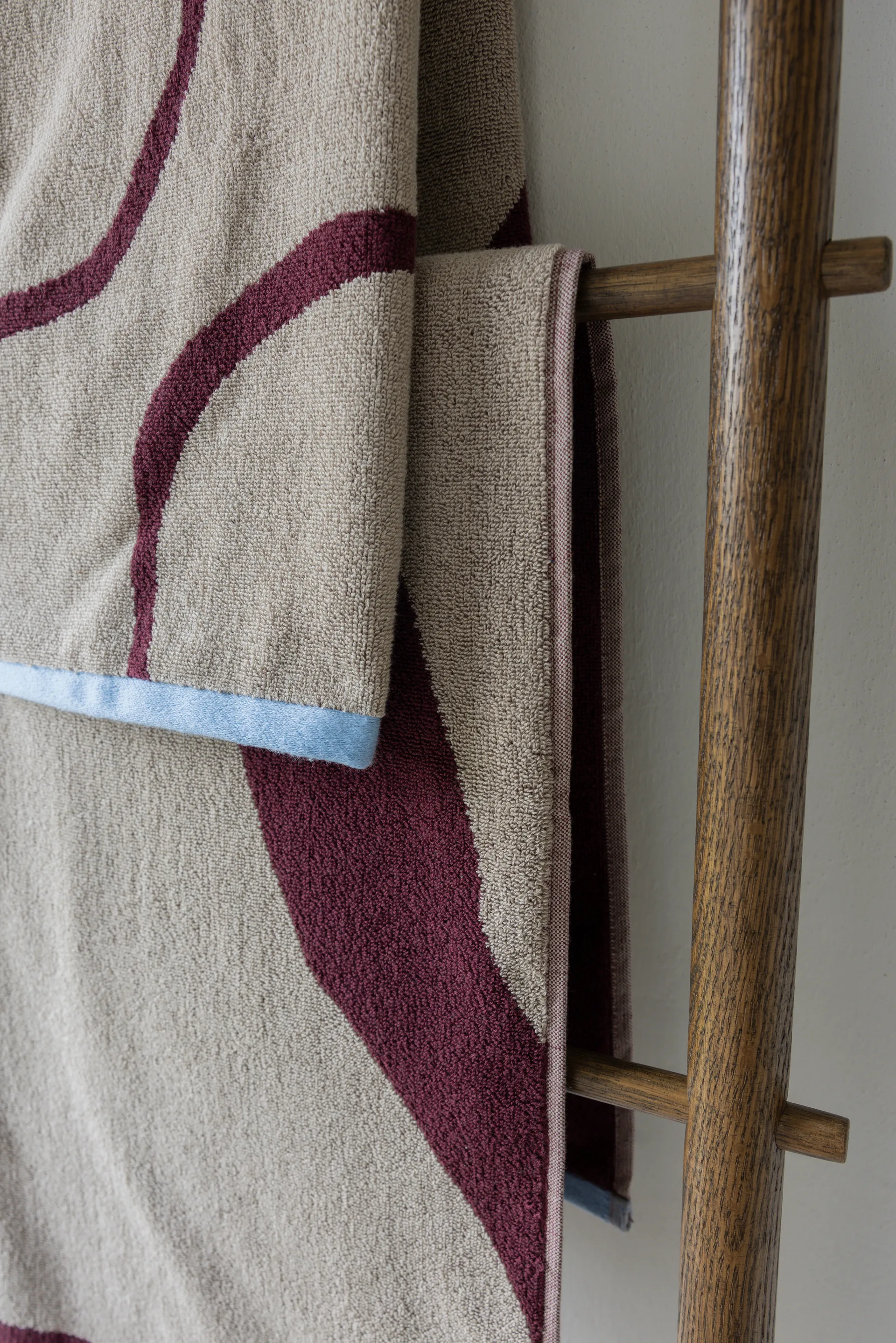 Telo doccia Nova Arte 70x133 cm, Wine-sand Mette Ditmer